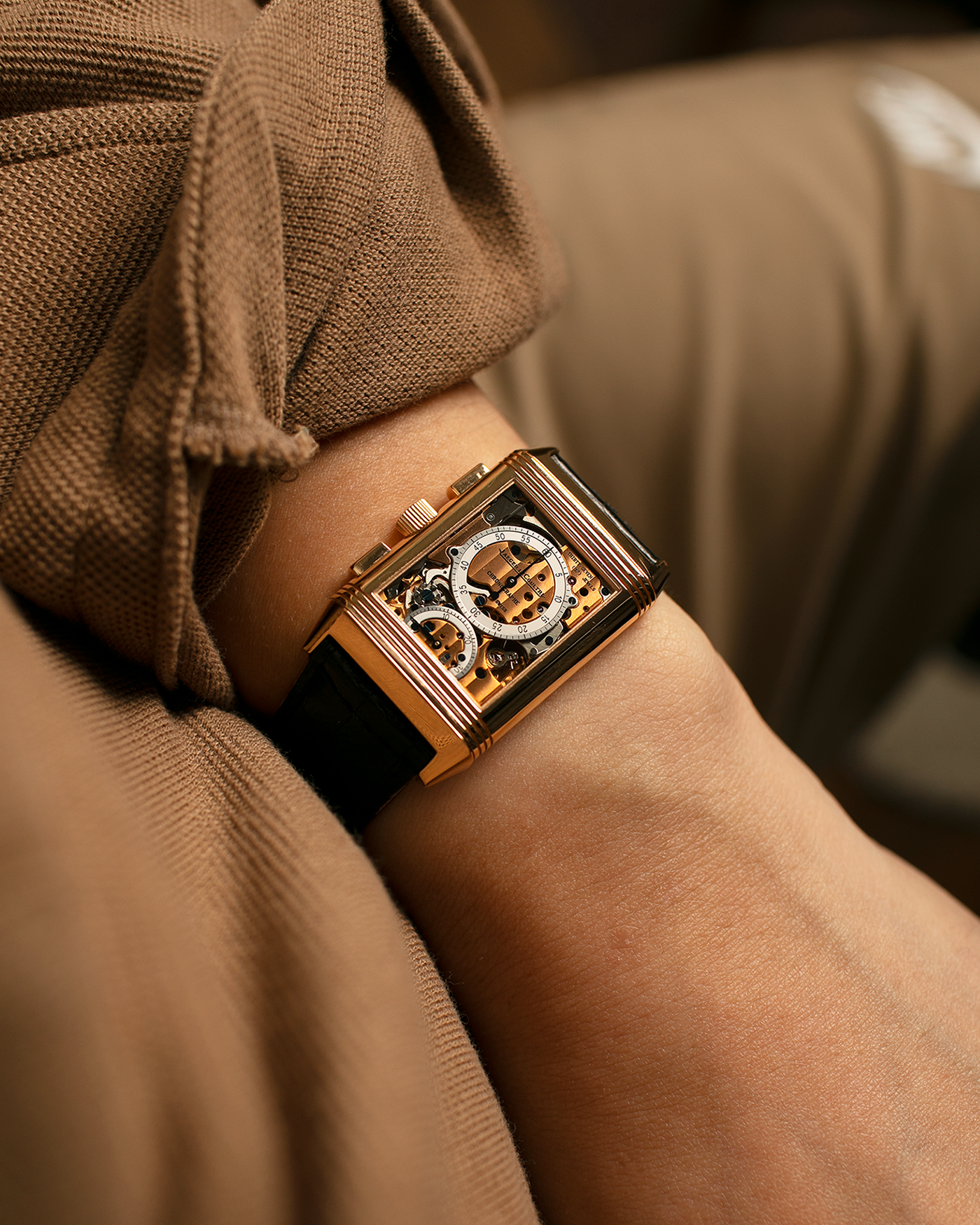 Brand: Jaeger LeCoultre
Year: 1996
Model: Reverso Chronograph Retrograde, Limited to 500 pieces
Reference: 270.2.69
Material: 18-carat Rose Gold
Movement: Jaeger LeCoultre Cal. 829, Manual-Wind
Case Dimensions: 42mm (Including Lugs) x 26mm x 9.5mm
Lug Width: 19mm
Strap: Jaeger-LeCoultre Black Alligator Leather Strap with Signed 18-carat Rose Gold Deployant Clasp
