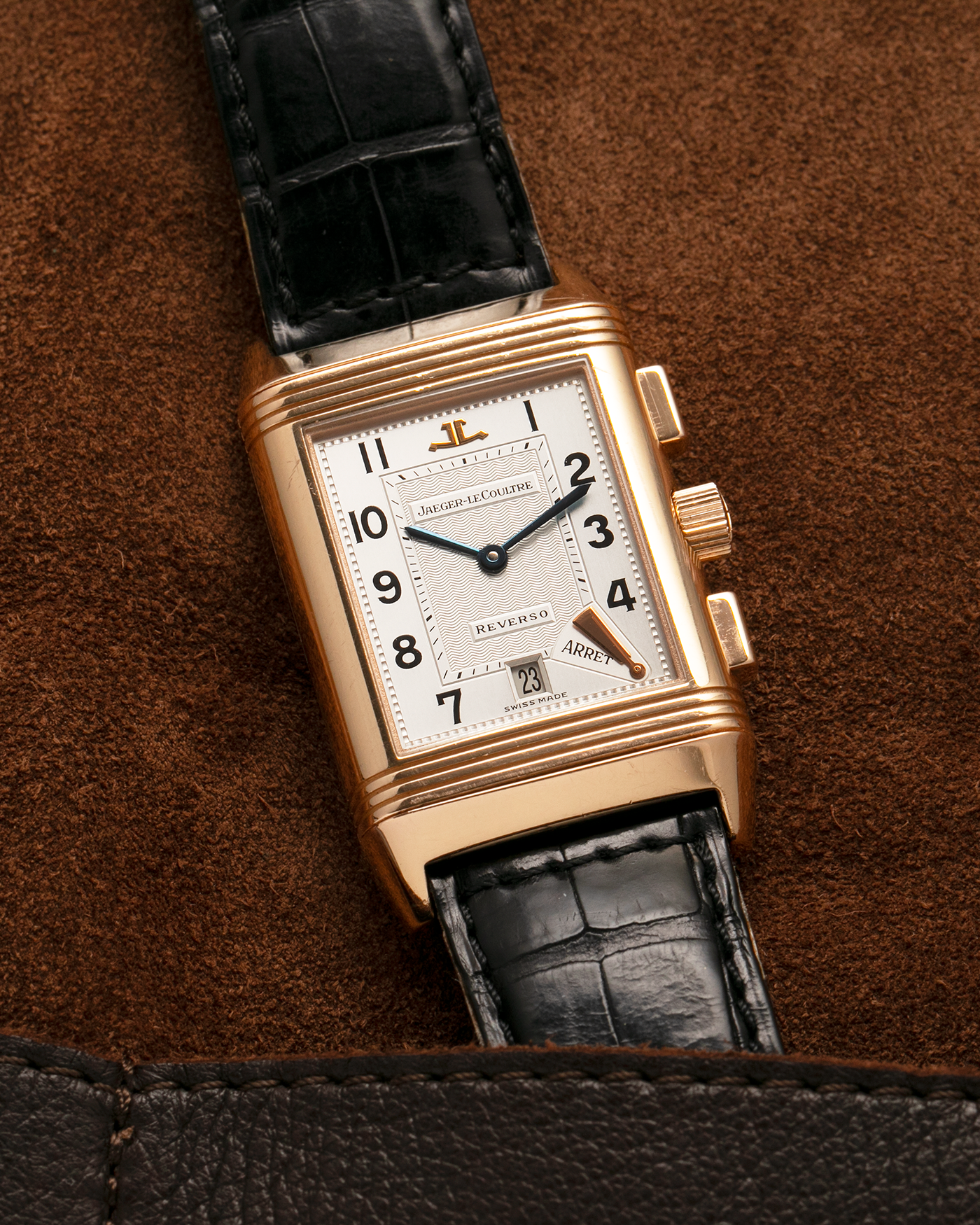 Brand: Jaeger LeCoultre
Year: 1996
Model: Reverso Chronograph Retrograde, Limited to 500 pieces
Reference: 270.2.69
Material: 18-carat Rose Gold
Movement: Jaeger LeCoultre Cal. 829, Manual-Wind
Case Dimensions: 42mm (Including Lugs) x 26mm x 9.5mm
Lug Width: 19mm
Strap: Jaeger-LeCoultre Black Alligator Leather Strap with Signed 18-carat Rose Gold Deployant Clasp