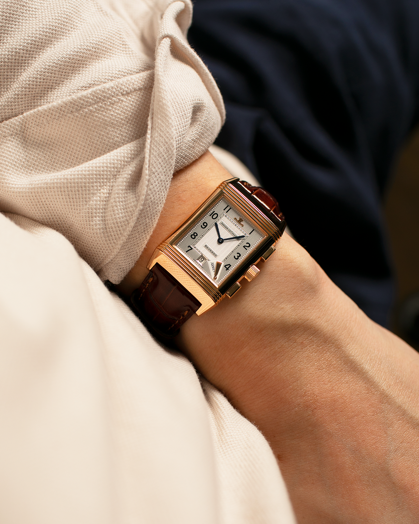 Brand: Jaeger LeCoultre
Year: 1996
Model: Reverso Chronographe Retrograde, Limited to 500 pieces
Reference: 270.2.69
Material: 18-carat Rose Gold
Movement: Jaeger LeCoultre Cal. 829, Manual-Winding
Case Dimensions: 42mm (including lugs) x 26mm x 9.5mm
Lug Width: 19mm
Strap: Jean Rosseau Brown Alligator Leather Strap with Signed 18-carat Rose Gold Deployant Clasp