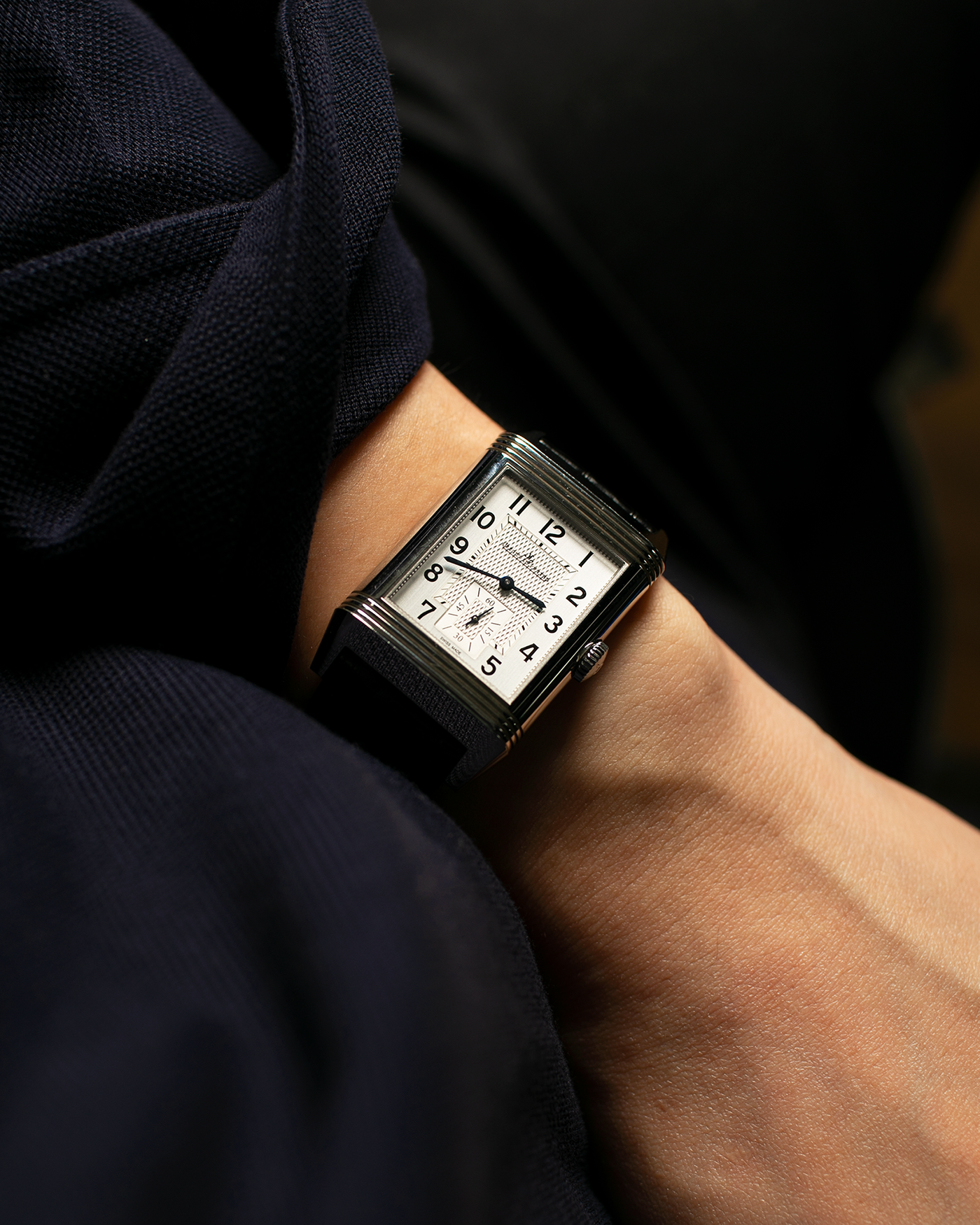 Brand: Jaeger LeCoultre Year: 2020 Model: Reverso Classic Large Duoface Q3848422 Reference Number: 215.8.D4 Material: Stainless Steel Movement: Jaeger LeCoultre Cal. 854A/2, Manual-Wind Case Dimensions: 47mm x 28.3mm x 10.3mm Lug Width: 20mm Strap: Jaeger LeCoultre Case Black Alligator Leather Strap with Signed Stainless Steel Deployant Buckle