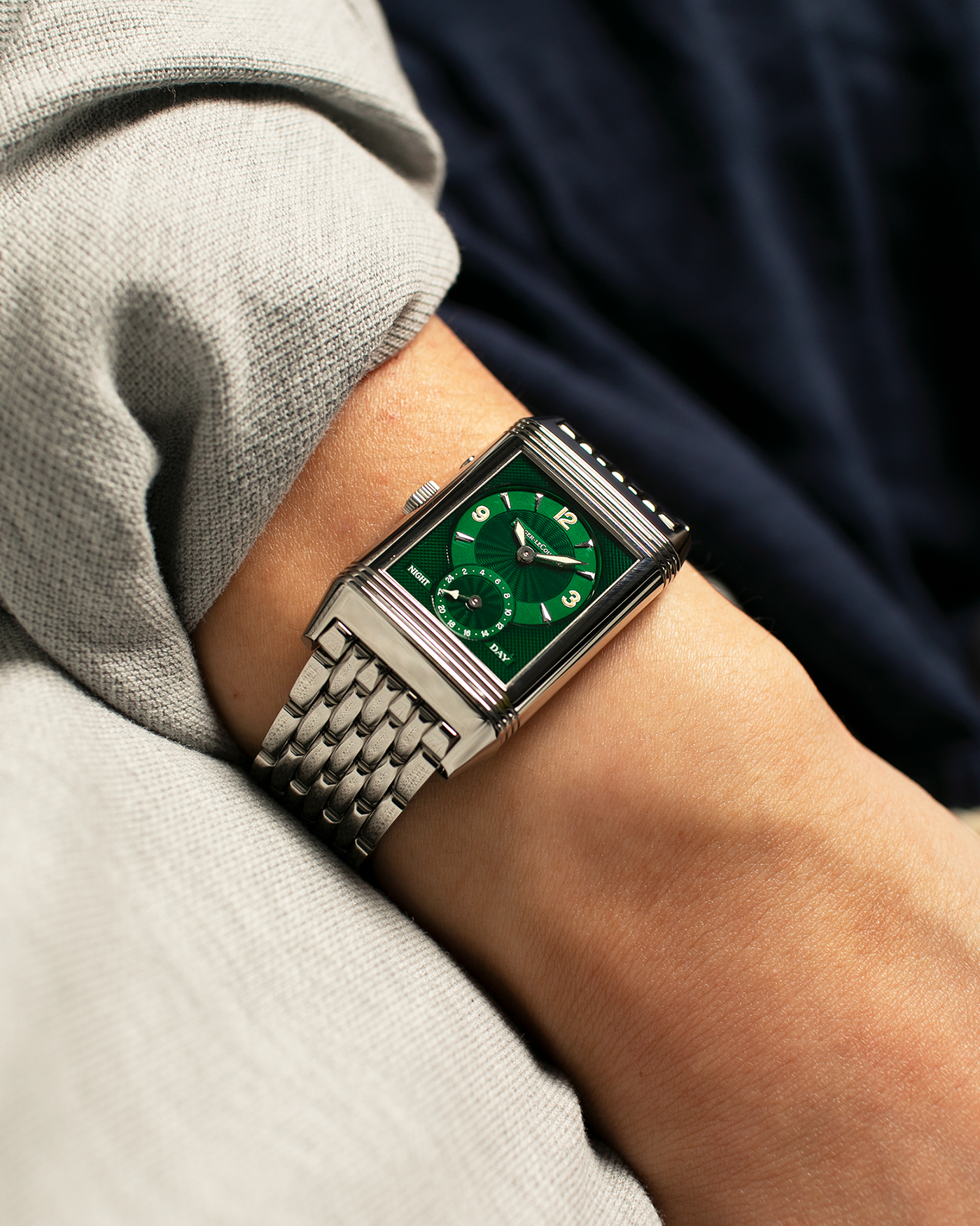 Brand: Jaeger LeCoultre
Year: 1999
Model: Reverso Duoface Japan Edition Green, Limited Edition of 300 Pieces
Reference Number: 270.8.54
Material: Stainless Steel
Movement: Jaeger LeCoultre Cal. 854, Manual-Winding
Case Dimensions: 42mm (Including Lugs) x 26mm x 9.5mm
Lug Width: 19mm
Bracelet: Jaeger LeCoultre Stainless Steel Bracelet With Signed Clasp
