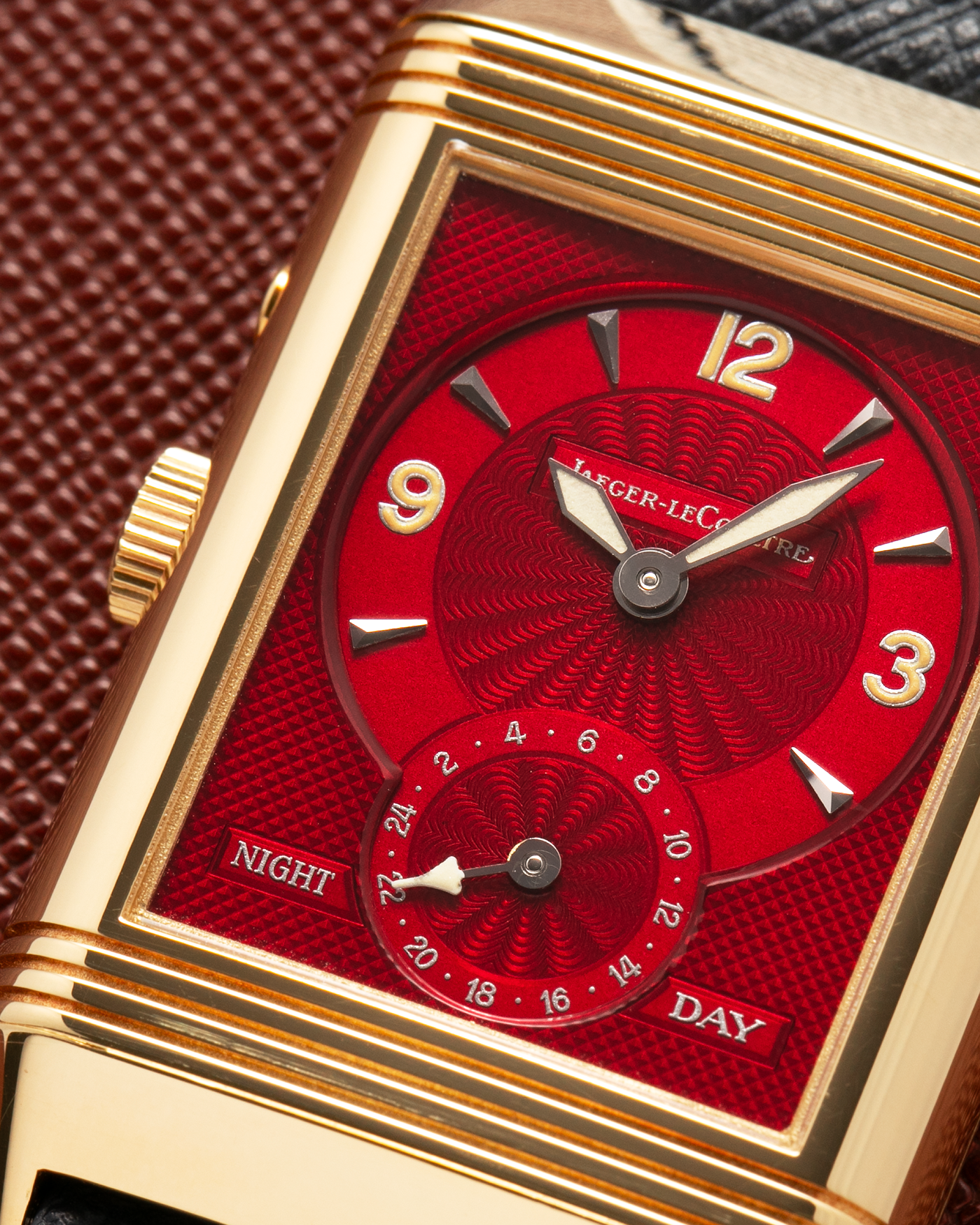 Brand: Jaeger-LeCoultre
Year: 1999
Model: Reverso Duoface Japan Edition Red, Limited Edition of 39 Pieces
Reference Number: 270.1.54
Material: 18-carat Yellow Gold
Movement: Jaeger-LeCoultre Cal. 854, Manual-Wind
Case Dimensions: 42mm (Including Lugs) x 26mm
Lug Width: 19mm
Strap: Molequin Navy Blue Textured Calf Strap with Signed 18-carat Yellow Gold Tang Buckle