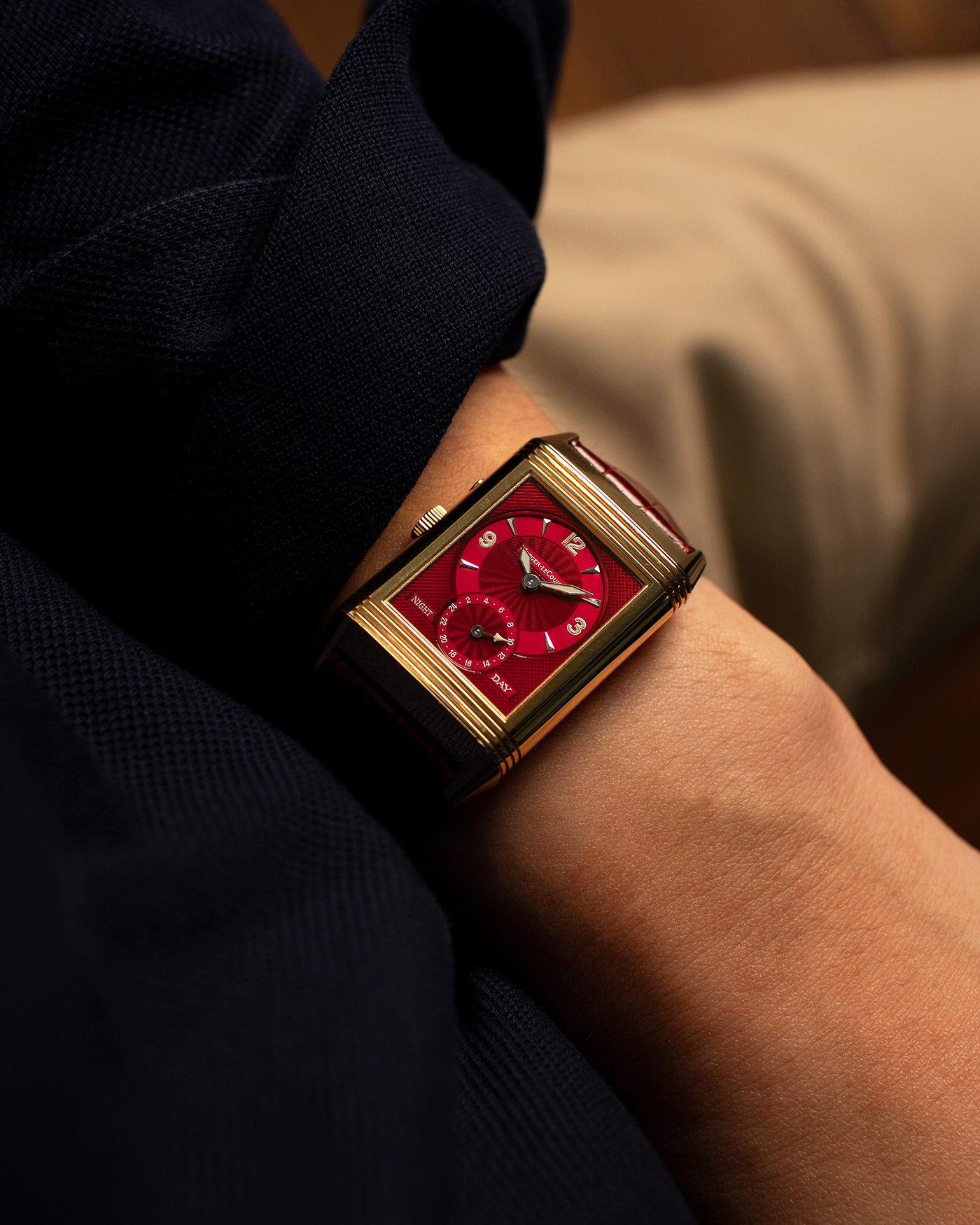 Brand: Jaeger LeCoultre
Year: 1999
Model: Reverso Duoface Japan Edition Red, Limited Edition of 39 Pieces
Reference Number: 270.1.54
Material: 18-carat Yellow Gold
Movement: Jaeger LeCoultre Cal. 854, Manual-Wind
Case Dimensions: 42mm (Including Lugs) x 26mm
Lug Width: 19mm
Strap: Jaeger LeCoultre Burgundy Red Alligator Leather Strap with Signed 18-carat Yellow Gold Tang Buckle