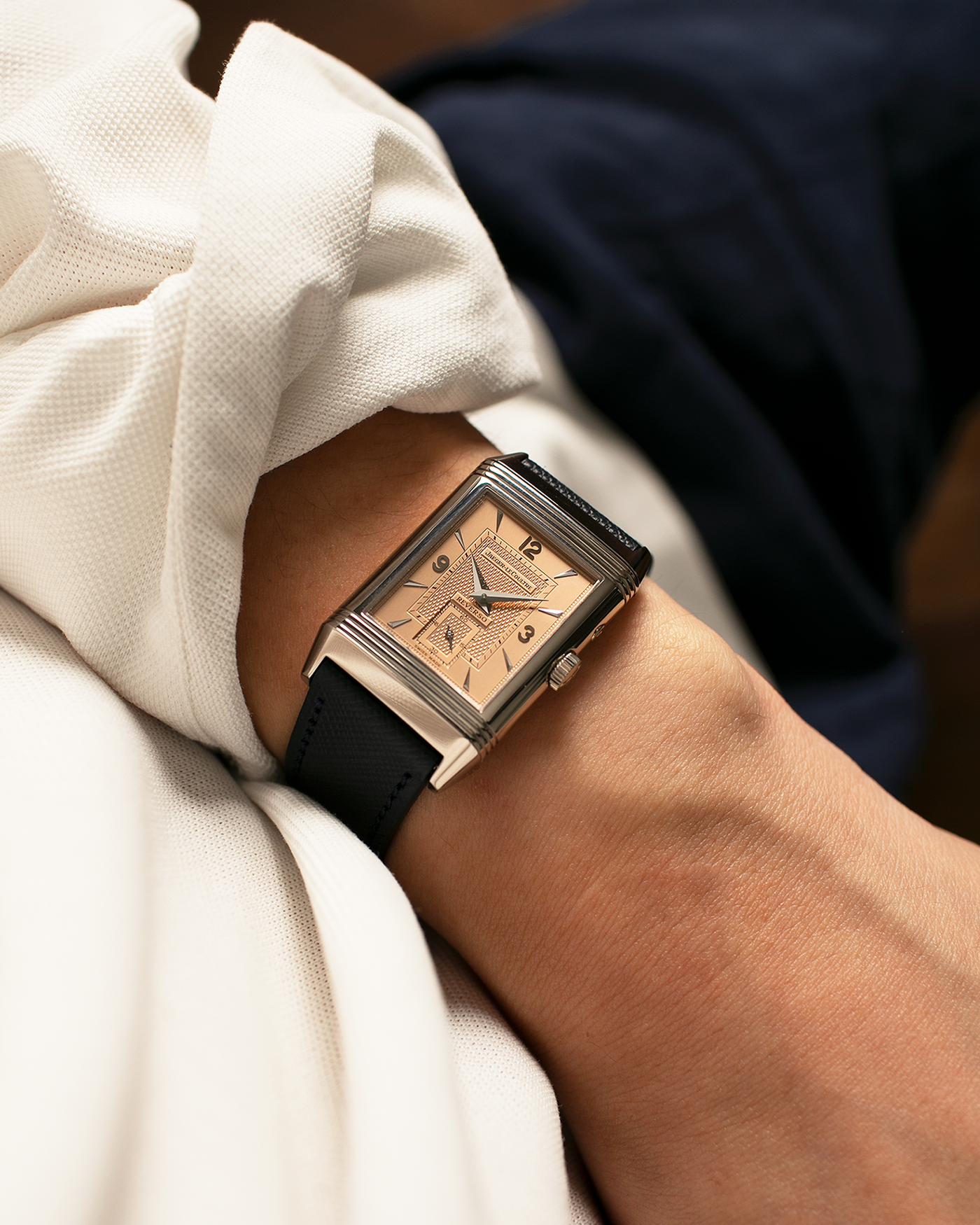 Brand: Jaeger LeCoultre
Year: 1990s
Model: Reverso Duoface Japan Edition, Limited Edition of 250 pieces
Reference: 270.0.54A
Material: 18-carat White Gold, 18-carat Rose Gold
Movement: Jaeger LeCoultre Cal. 854, Manual-Wind
Case Dimensions: 42mm (Including Lugs) x 26mm
Lug Width: 19mm
Strap: Molequin Dark Navy Textured Calf Leather Strap with Signed 18-carat White Gold Deployant Clasp