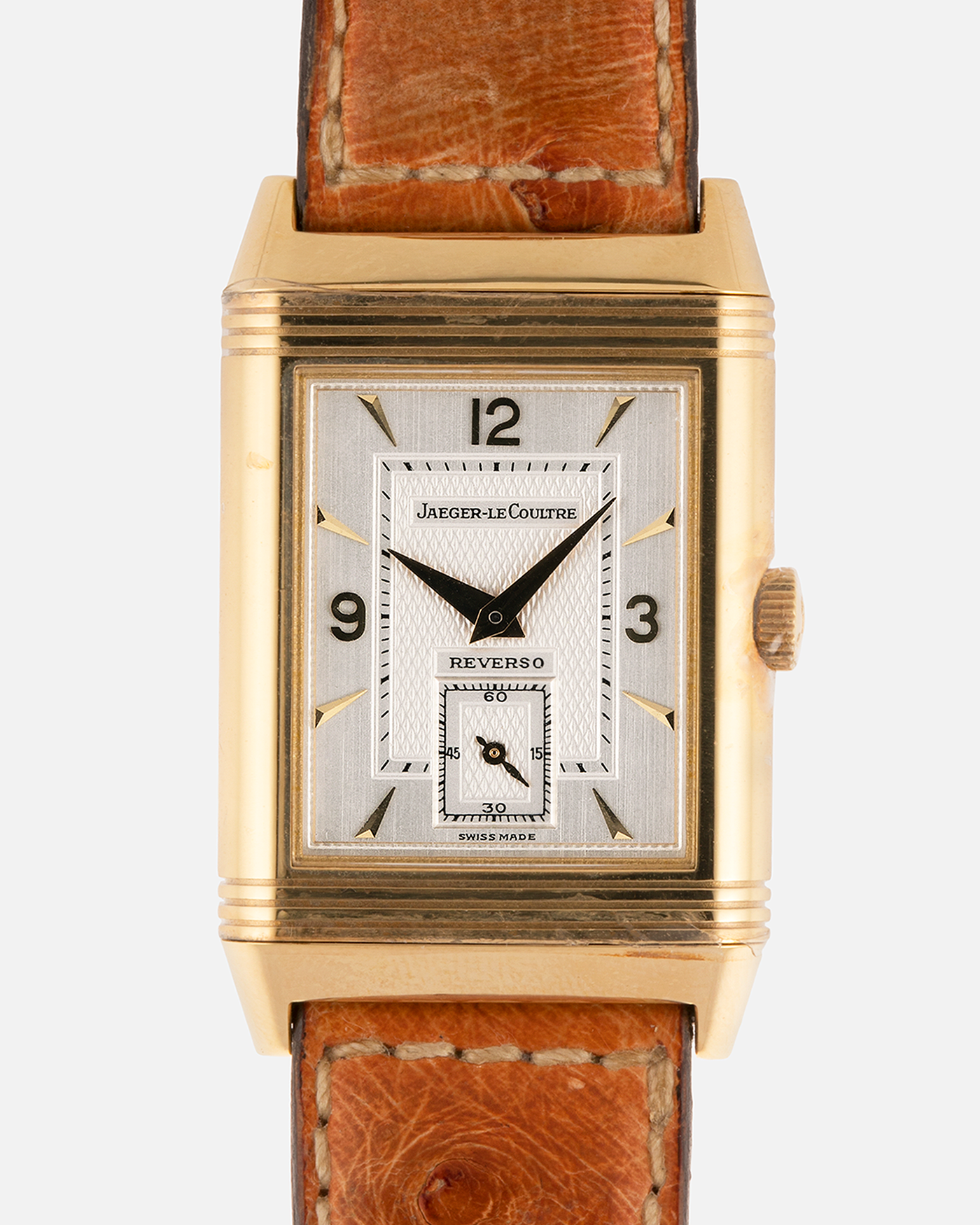 Brand: Jaeger LeCoultre
Year: 1995
Model: Reverso Geneva Fountain / Cathedral Saint-Pierre
Reference: 275.1.62 / 275.142.626 YG
Material: 18k Yellow Gold
Movement: Jaeger LeCoultre Cal. 852, Manual-Winding
Case Dimensions: 42mm X 26mm (10mm Thickness)
Lug Width: 19mm
Strap: Brown Jaeger-LeCoutre Ostrich Leather Strap with Jaeger-LeCoultre 18k Yellow Gold Tang Buckle