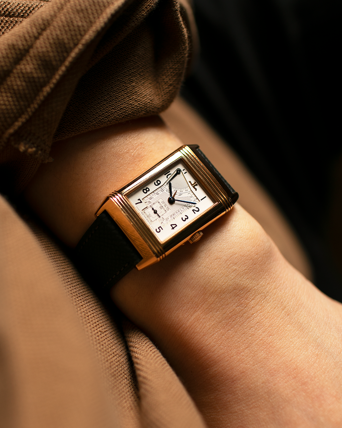 Brand: Jaeger LeCoultre Year: 1991 Model: Reverso Soixantième 60th Anniversary Ref. 270.2.64, Limited to 500 Pieces Reference: 270.2.64 Material: 18-carat Rose Gold Movement: JLC Cal. 824, Manual-Wind Case Diameter: 42mm x 26mm x 9.5mm Lug Width: 19mm Strap: Molequin Grey Textured Calf with Signed 18-carat Pink Gold Deployant Clasp