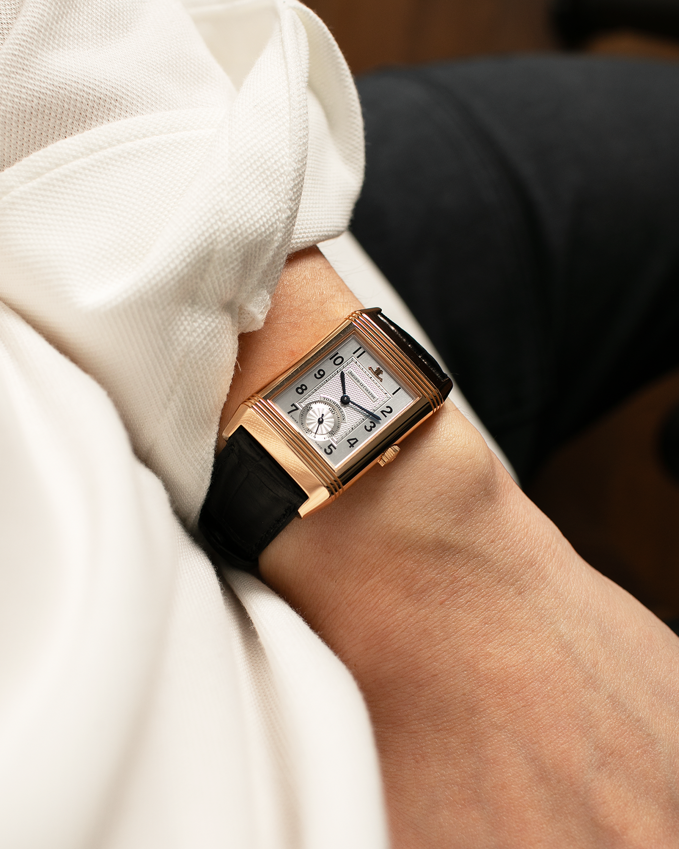 Brand: Jaeger LeCoultre
Year: 1990s
Model: Reverso Tourbillon, Limited to 500 pieces
Reference: 270.2.68
Material: 18-carat Rose Gold
Movement: Jaeger LeCoultre Cal. 828, Manual-Winding
Case Dimensions: 42mm (Including Lugs) x 26mm x 10mm
Lug Width: 19mm
Strap: Jaeger LeCoultre Black Alligator Leather Strap with Signed 18-carat Rose Gold Deployant Clasp