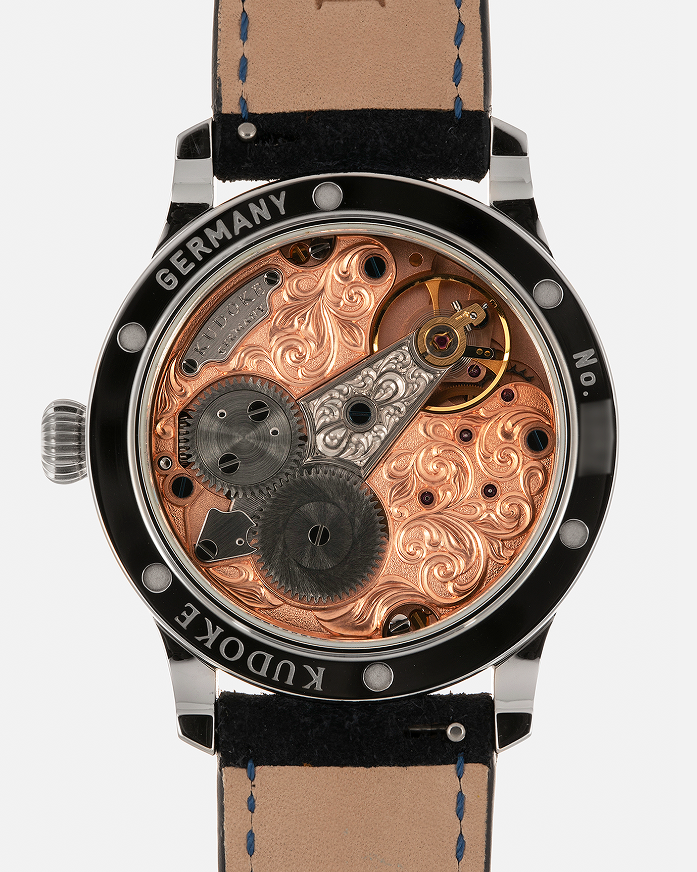 Brand: Kudoke
Year: 2022
Model: Kudoke 2 ‘Salmon’
Material: Stainless Steel
Movement: Kudoke Kaliber 1-24H, Manual-Winding
Case Dimensions: 39mm x 10.7mm (Lug-to-Lug 44mm)
Lug Width: 20mm
Strap: Kudoke Black Nubuck Leather Strap with Blue Contrast Stitching and Signed Stainless Steel Tang Buckle
