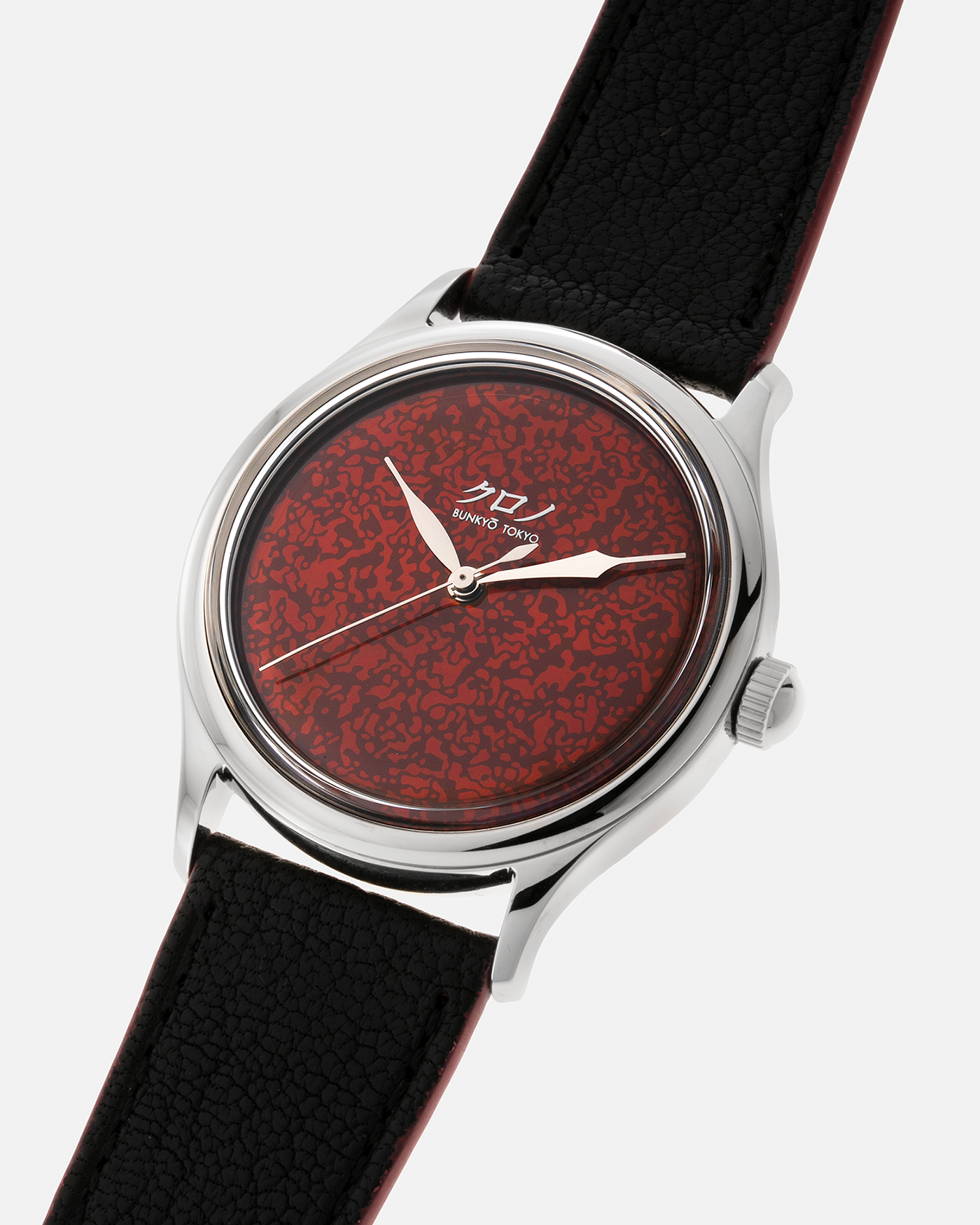 Brand: Kurono Tokyo Year: 2022 Model: Grand Urushi Aoyama (Set of 3), Limited Edition of 188 pieces each Material: Stainless Steel Case, Urushi Lacquer Dial Movement: Miyota 90S5, Self-Winding Case Diameter: 37mm Strap: Kurono Black Calf Leather Straps with Red / Green / Black Embellished Sides and Stainless Steel Tang Buckles