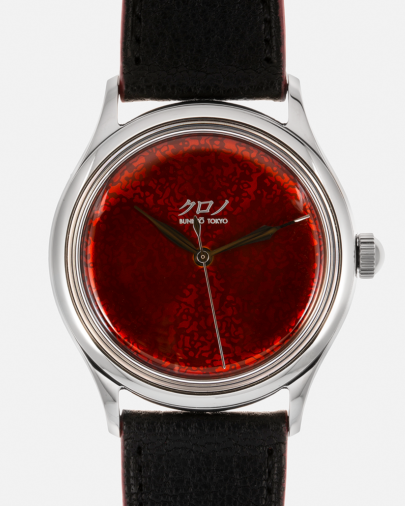 Brand: Kurono Tokyo Year: 2022 Model: Grand Urushi Aoyama (Set of 3), Limited Edition of 188 pieces each Material: Stainless Steel Case, Urushi Lacquer Dial Movement: Miyota 90S5, Self-Winding Case Diameter: 37mm Strap: Kurono Black Calf Leather Straps with Red / Green / Black Embellished Sides and Stainless Steel Tang Buckles