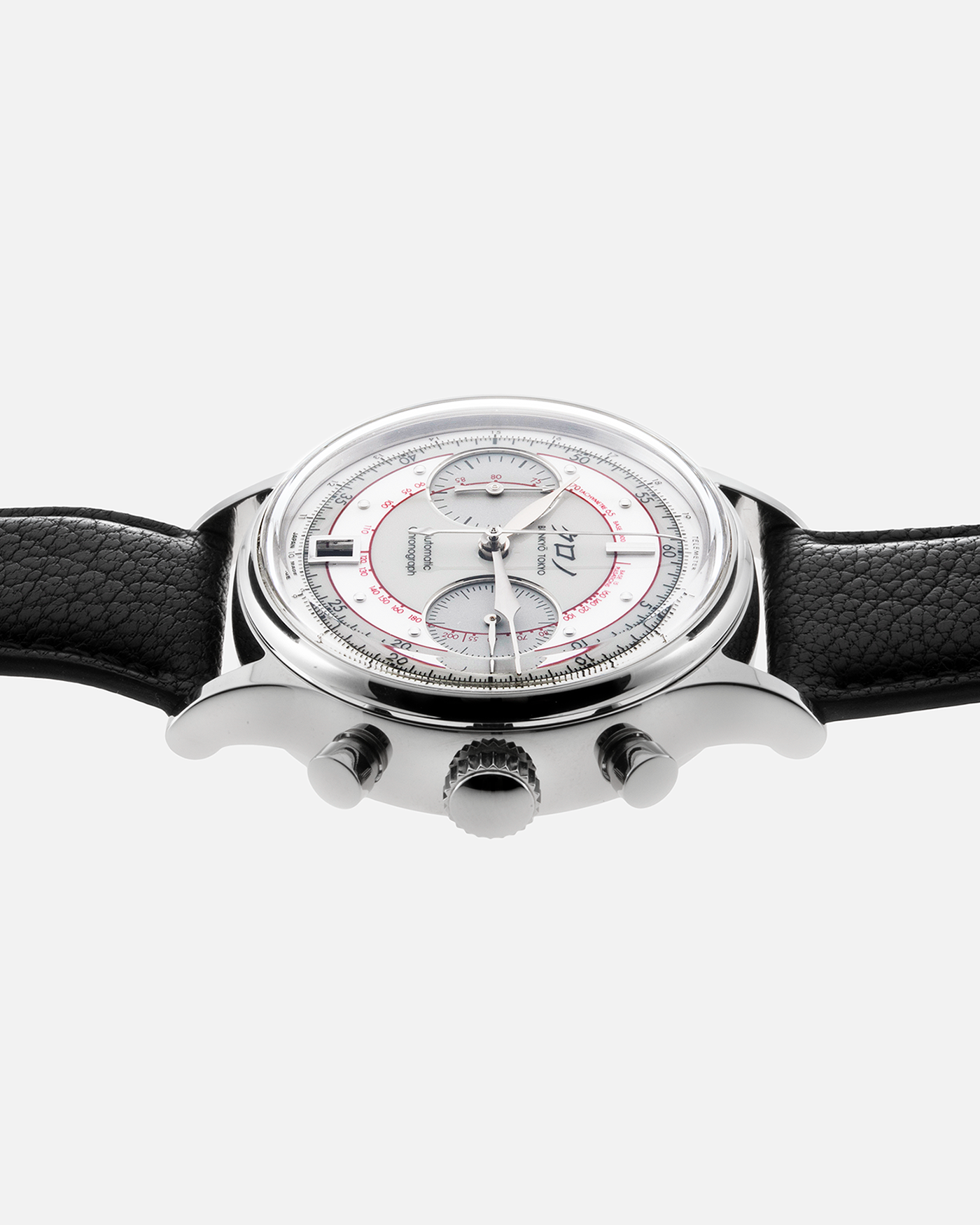 Brand: Kurono Tokyo Year: 2022 Model: Chronograph II “Shiro” Material: 316L Stainless Steel Movement: Seiko Cal. NE86, Self-Winding Case Diameter: 38mm Bracelet/Strap: Black Calf Leather Strap with Stainless Steel Tang Buckle