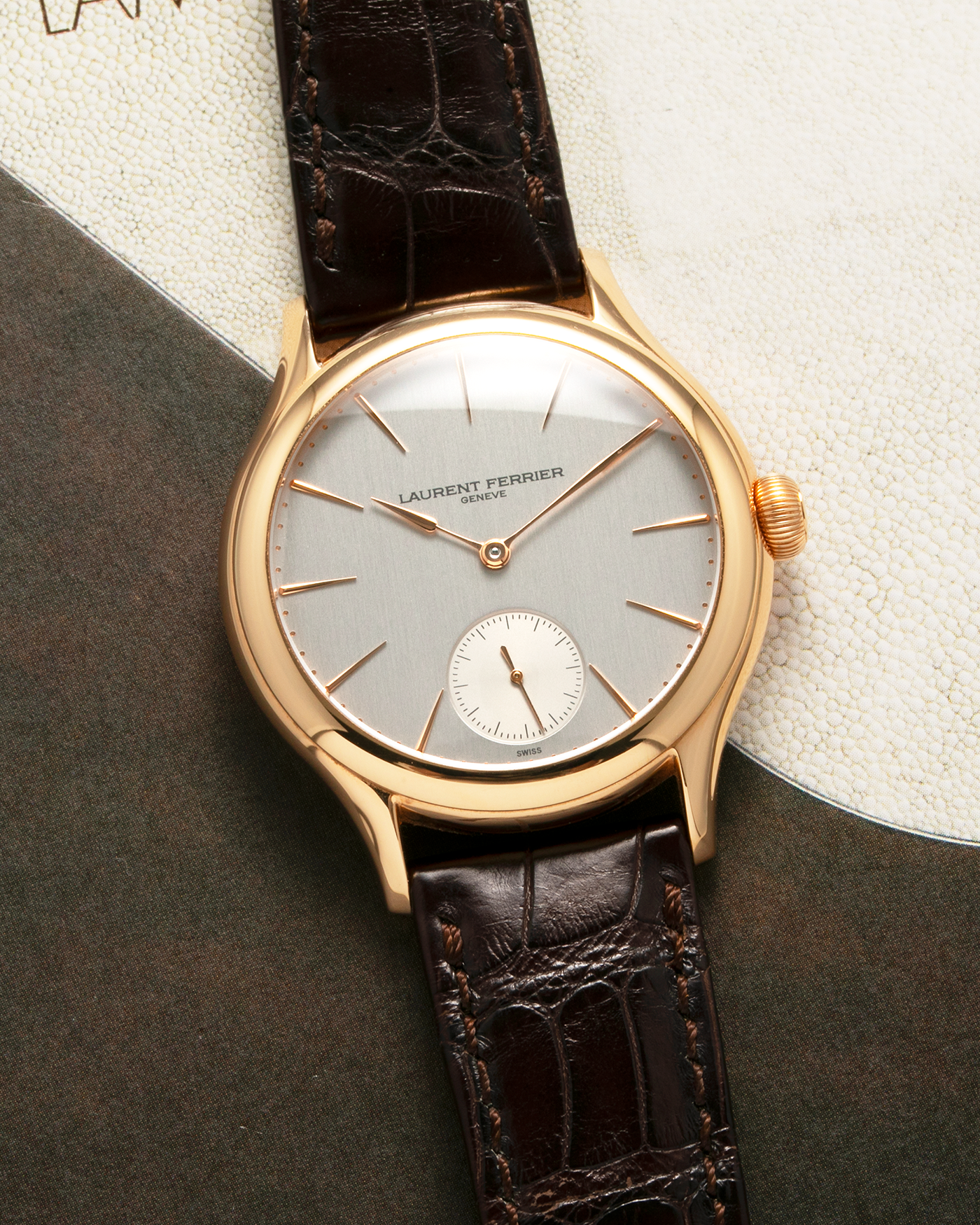 Brand: Laurent Ferrier Year: 2015 Model: Galet Classic Micro-Rotor Material: 18-carat Yellow Gold Movement: Cal. 229.01 Micro-Rotor, Self-Winding Case Diameter: 40mm Strap: Laurent Ferrier Brown Alligator Leather Strap with Signed 18-carat Rose Gold Tang Buckle