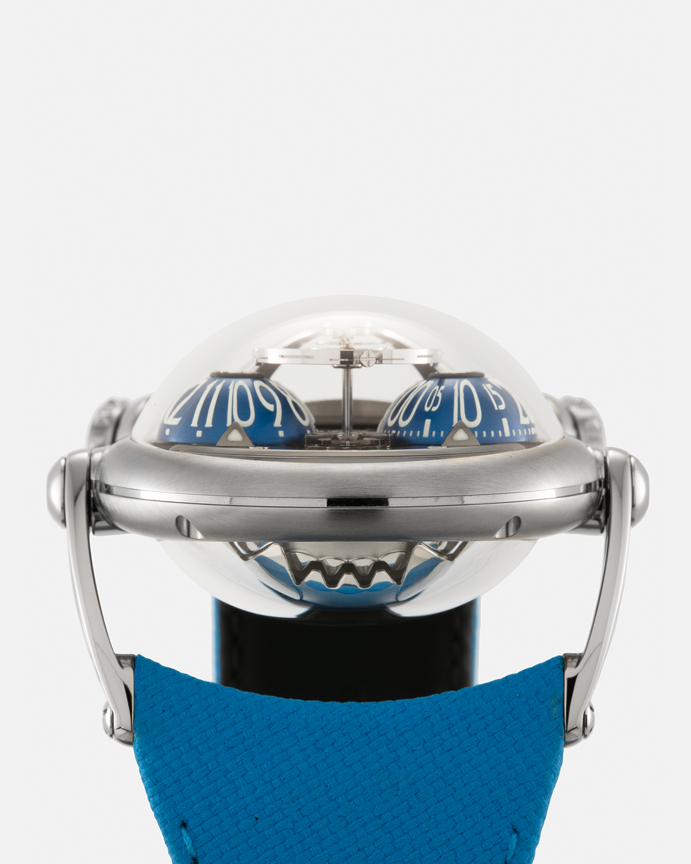 Brand: MB&F
Year: 2022
Model: HM10 ‘Bulldog’
Reference: 100.TL.BL
Material: Grade 5 Titanium
Movement: In-House Flying 14mm Balance Wheel with Four Floating Traditional Regulating Screws, Manual-Winding
Case Dimensions: 54mm (Including Lugs) x 45mm (Width) x 24mm (Height)
Strap: MB&F Proprietary Blue Calf Leather Velcro Strap with Signed Titanium Buckle