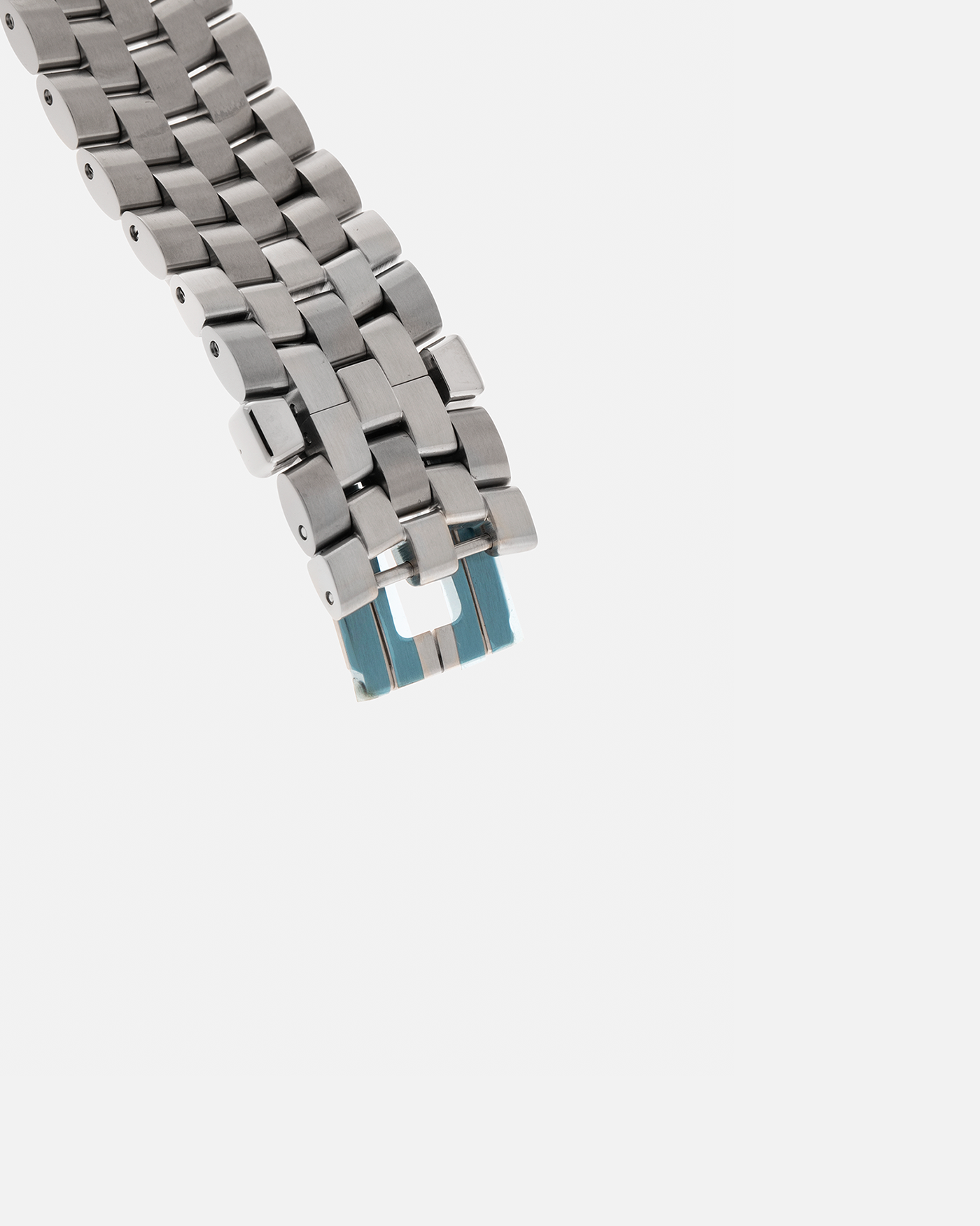 Brand: MING
Year: 2020
Model: 19.02 World Time
Material: Grade 5 Titanium
Movement: Schwarz-Etienne for MING Cal. ASE 220.1, Manual-Winding
Case Dimensions: 39mm x 10.9mm (Lug-to-Lug 43.9mm)
Lug Width: 20mm
Bracelet/Straps: MING Universal Bracelet in Stainless Steel and Titanium, with extra Jean Rousseau x MING Orange Calf, Brown Calf, Dark Brown Suede, Black Suede with Red Stitching Leather Straps