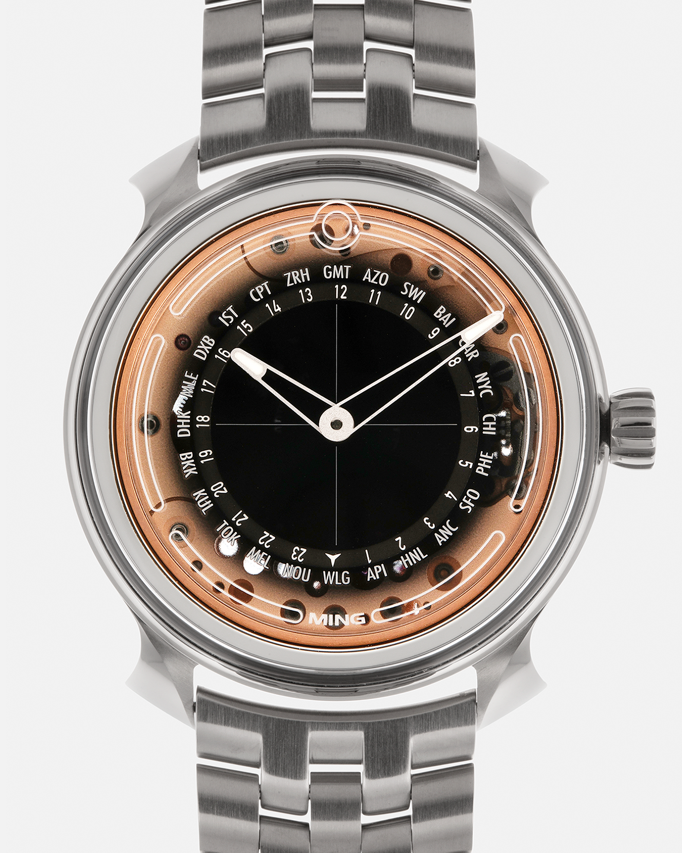 Brand: MING
Year: 2020
Model: 19.02 World Time
Material: Grade 5 Titanium
Movement: Schwarz-Etienne for MING Cal. ASE 220.1, Manual-Winding
Case Dimensions: 39mm x 10.9mm (Lug-to-Lug 43.9mm)
Lug Width: 20mm
Bracelet/Straps: MING Universal Bracelet in Stainless Steel and Titanium, with extra Jean Rousseau x MING Orange Calf, Brown Calf, Dark Brown Suede, Black Suede with Red Stitching Leather Straps
