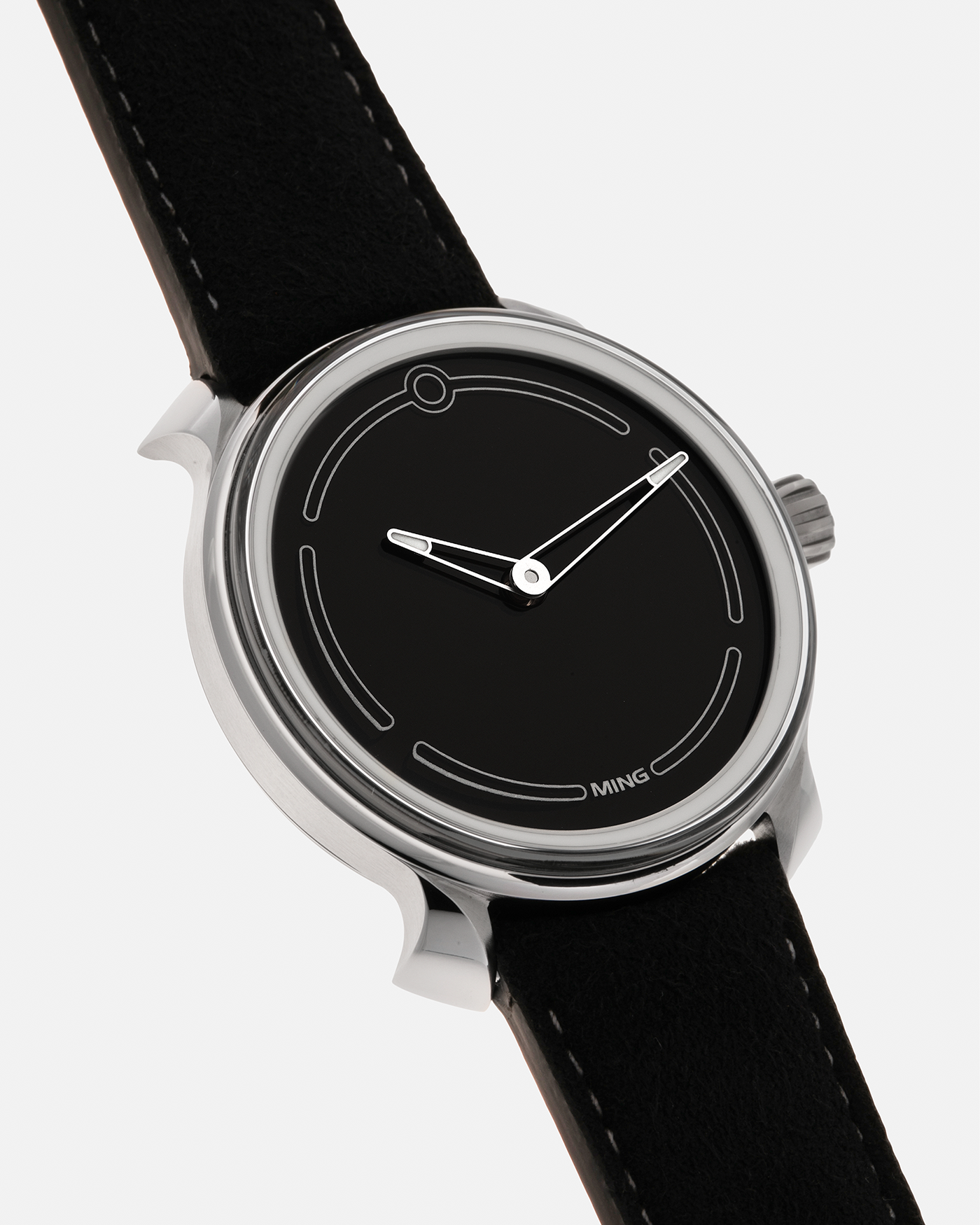 Brand: MING
Year: 2021
Model: 19.05
Material: Grade 5 Titanium
Movement: Schwarz-Etienne for MING Cal. ASE 200.1 Micro Rotor, Self-Winding
Case Diameter: 39mm x 10.9mm (Lug-to-Lug 43.9mm)
Lug Width: 20mm
Strap: Jean Rousseau Black Suede Leather Strap for MING with Signed Grade 5 Titanium Keeperless Flying Blade Buckle