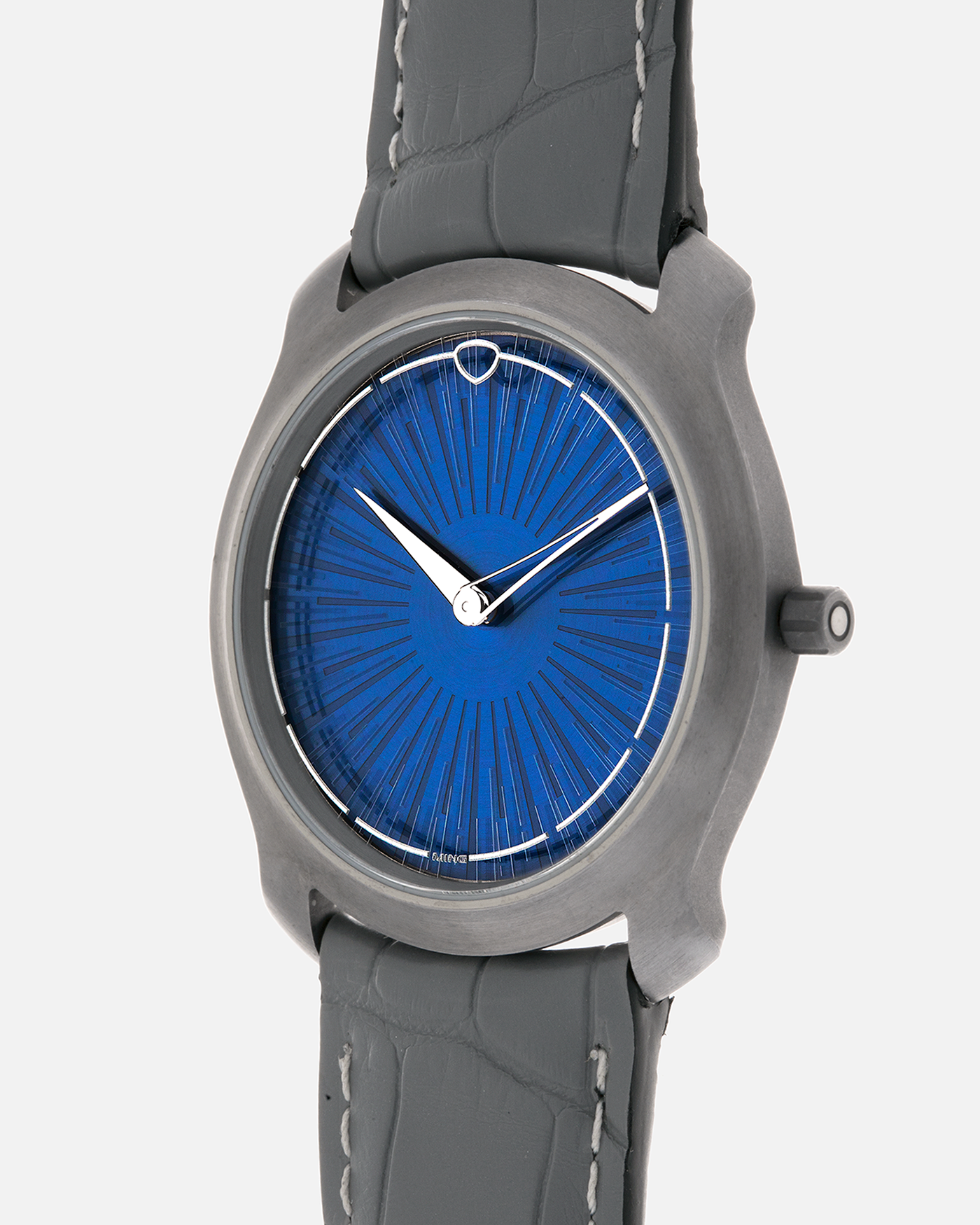 Brand: MING
Year: 2025
Model: Project 21 Souscription, Limited to 10 Pieces
Material: Tantalum Monobloc Case, FEMTOprint Borosilicate Crystal Dial, CVD-Coated Brass Dial Base
Movement: Heavily Modified Frederic Piguet Cal. 21, Manual-Winding
Case Dimensions: 35mm x 6.9mm (Lug-to-Lug 38.5mm)
Lug Width: 20mm
Strap: MING Dark Blue Alcantara Strap with Signed Tantalum Pin Buckle