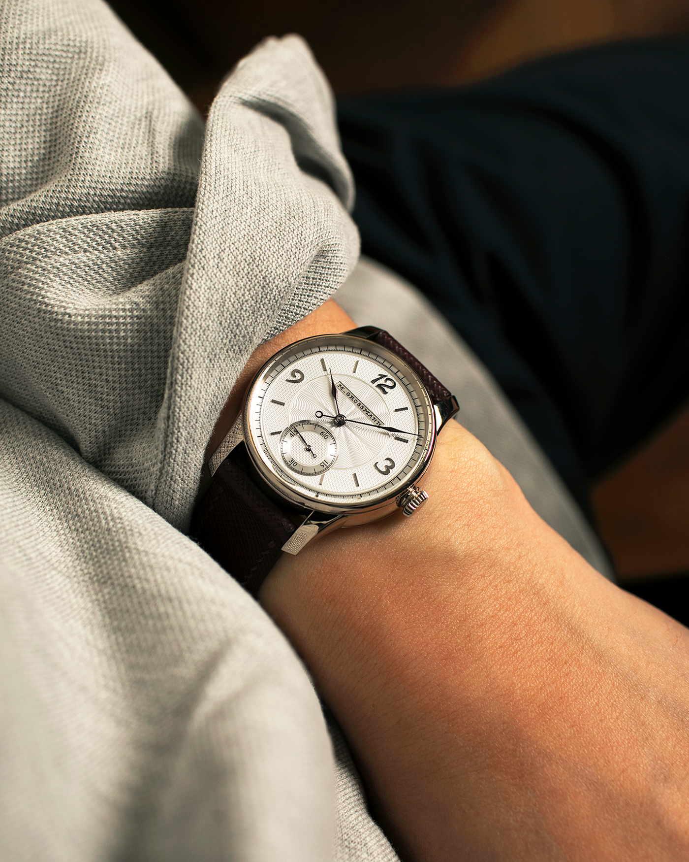 Brand: Moritz Grossmann
Year: 2023
Model: Benu 37 Grail Watch ‘Silver Bullet’
Reference Number: MG-003588
Material: 18k White Gold
Movement: Manual-Winding Cal. 102.1
Case Dimensions: 37mm Diameter 9.4mm Thickness
Strap: Moritz Grossman Anemone Kudu Leather Strap, Delugs White Himalayan Alligator Strap, Strapology Purple Textured Calf Strap and 18k White Gold Moritz Grossmann Tang Buckle