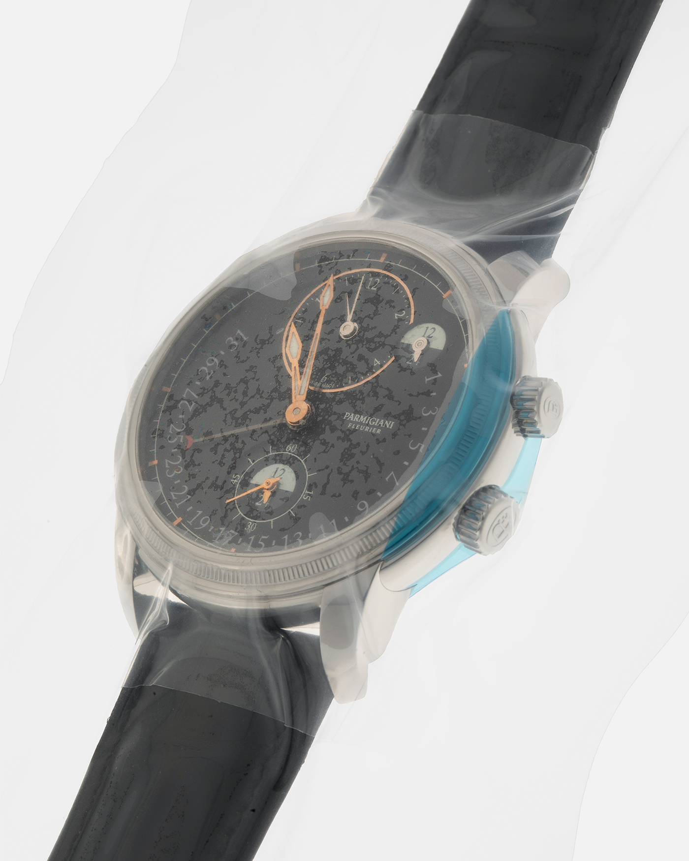 Brand: Parmigiani Fleurier
Year: 2023
Model: Toric Hemisphères Rétrograde
Reference: PFC493-0001400-XA1442
Material: Stainless Steel Case, 18-carat Pink Gold Accents
Movement: Parmigiani Fleurier Cal. 317, Self-Winding
Case Dimensions: 42.8mm x 14.16mm (Lug-to-Lug 47.5mm)
Lug Width: 22mm
Strap: Hermès for Parmigiani Fleurier Black Alligator Leather Strap with Stainless Steel Signed Deployant Clasp