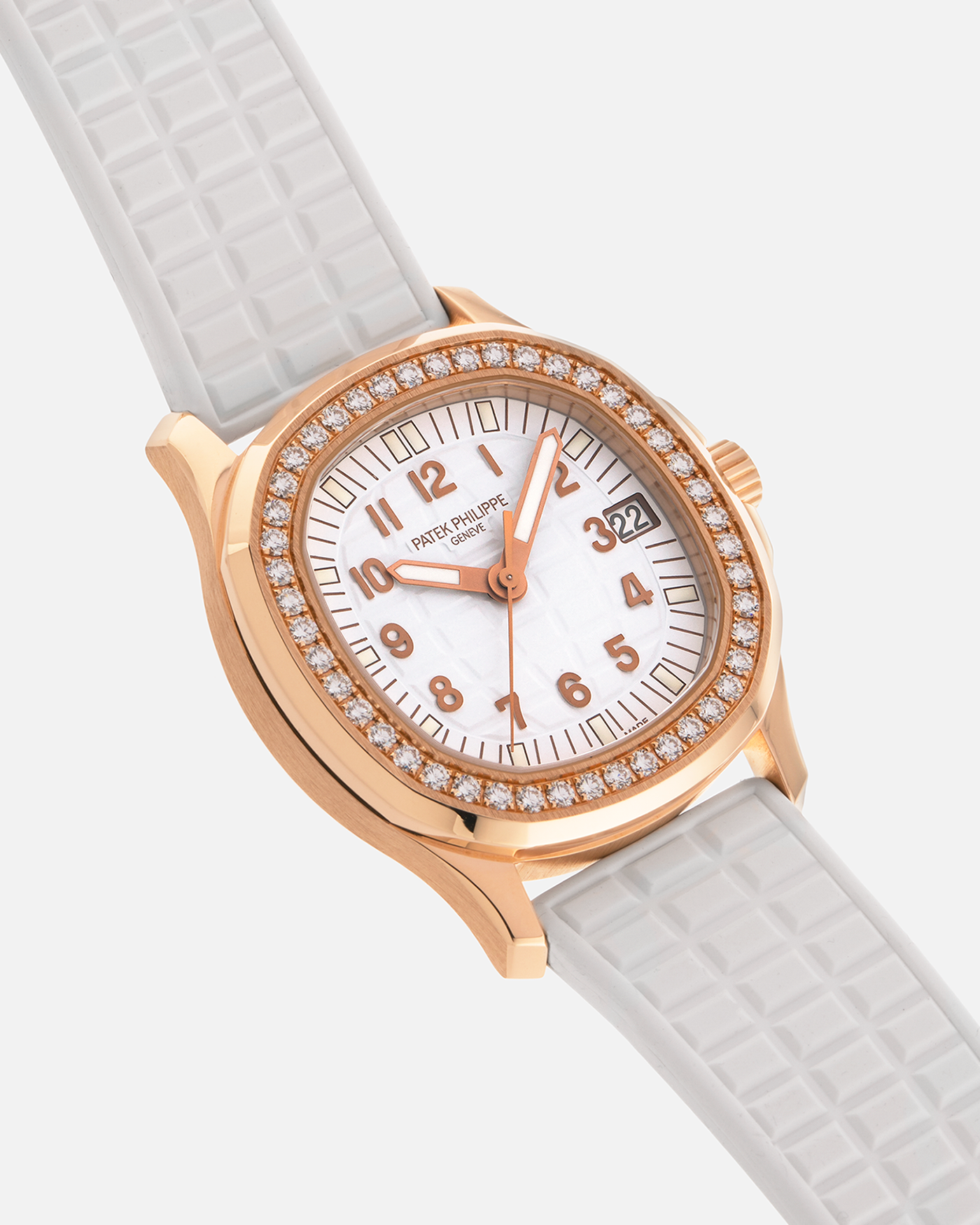 Brand: Patek Philippe
Year: 2015
Model: Aquanaut
Reference Number: 5068R-010
Material: 18k Rose Gold
Movement: Patek Philippe Cal. 324 SC. Self-Winding
Case Dimensions: 35.6mm Diameter 8.5mm Thickness
Strap: Patek Philippe White Rubber Strap and Patek Philippe 18k Rose Gold Deployant Buckle