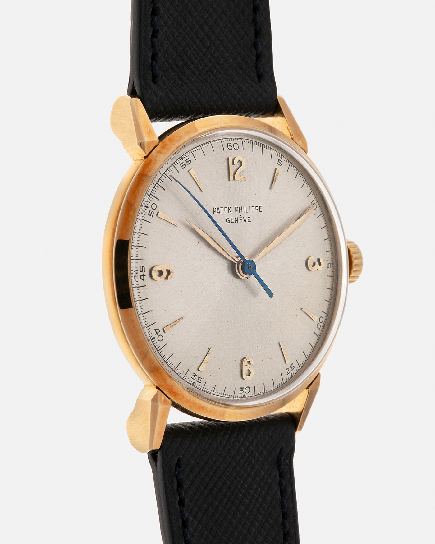Brand: Patek Philippe
Year: 1952
Reference: 1578
Material: 18-carat Yellow Gold
Movement: Patek Philippe Cal. 27-SC, Manual-Winding
Case Dimensions: 35mm x 10mm (Lug-to-Lug 40.5mm)
Lug Width: 20mm
Strap: Molequin Dark Navy Textured Calf Leather Strap