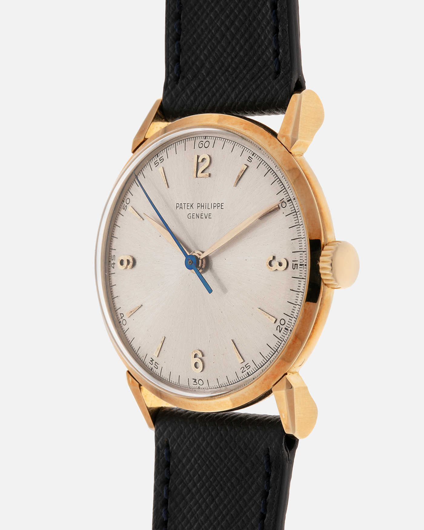 Brand: Patek Philippe
Year: 1952
Reference: 1578
Material: 18-carat Yellow Gold
Movement: Patek Philippe Cal. 27-SC, Manual-Winding
Case Dimensions: 35mm x 10mm (Lug-to-Lug 40.5mm)
Lug Width: 20mm
Strap: Molequin Dark Navy Textured Calf Leather Strap