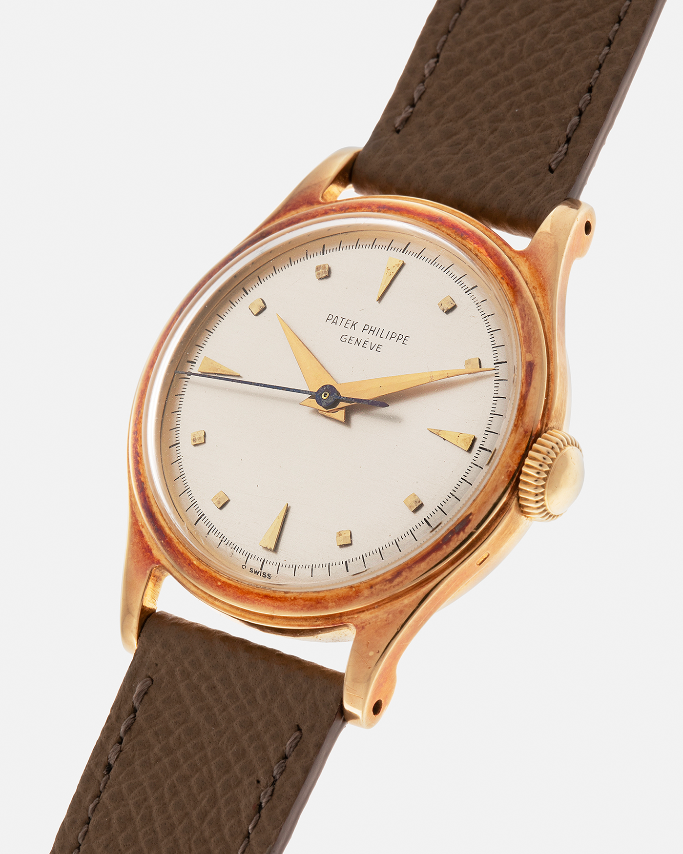 Brand: Patek Philippe Year: 1952 Model: Calatrava Reference: 2508 Material: 18-carat Yellow Gold Movement: Patek Philippe Cal. 27 SC, Manual-Winding Case Dimensions: 35mm x 11mm (Lug-to-Lug 43mm) Lug Width: 18mm Strap: Nostime Taupe Brown Textured Calf Leather Strap