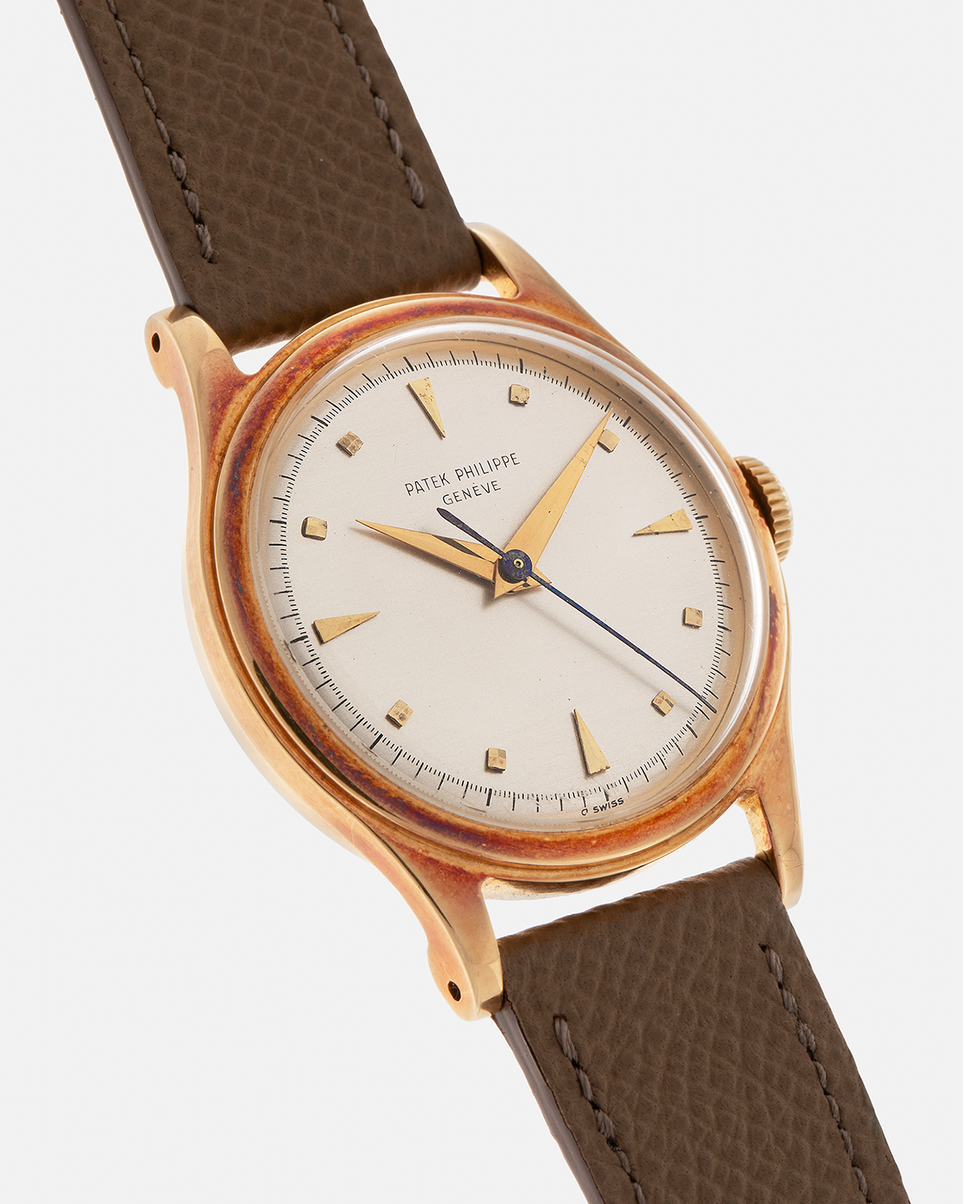 Brand: Patek Philippe Year: 1952 Model: Calatrava Reference: 2508 Material: 18-carat Yellow Gold Movement: Patek Philippe Cal. 27 SC, Manual-Winding Case Dimensions: 35mm x 11mm (Lug-to-Lug 43mm) Lug Width: 18mm Strap: Nostime Taupe Brown Textured Calf Leather Strap