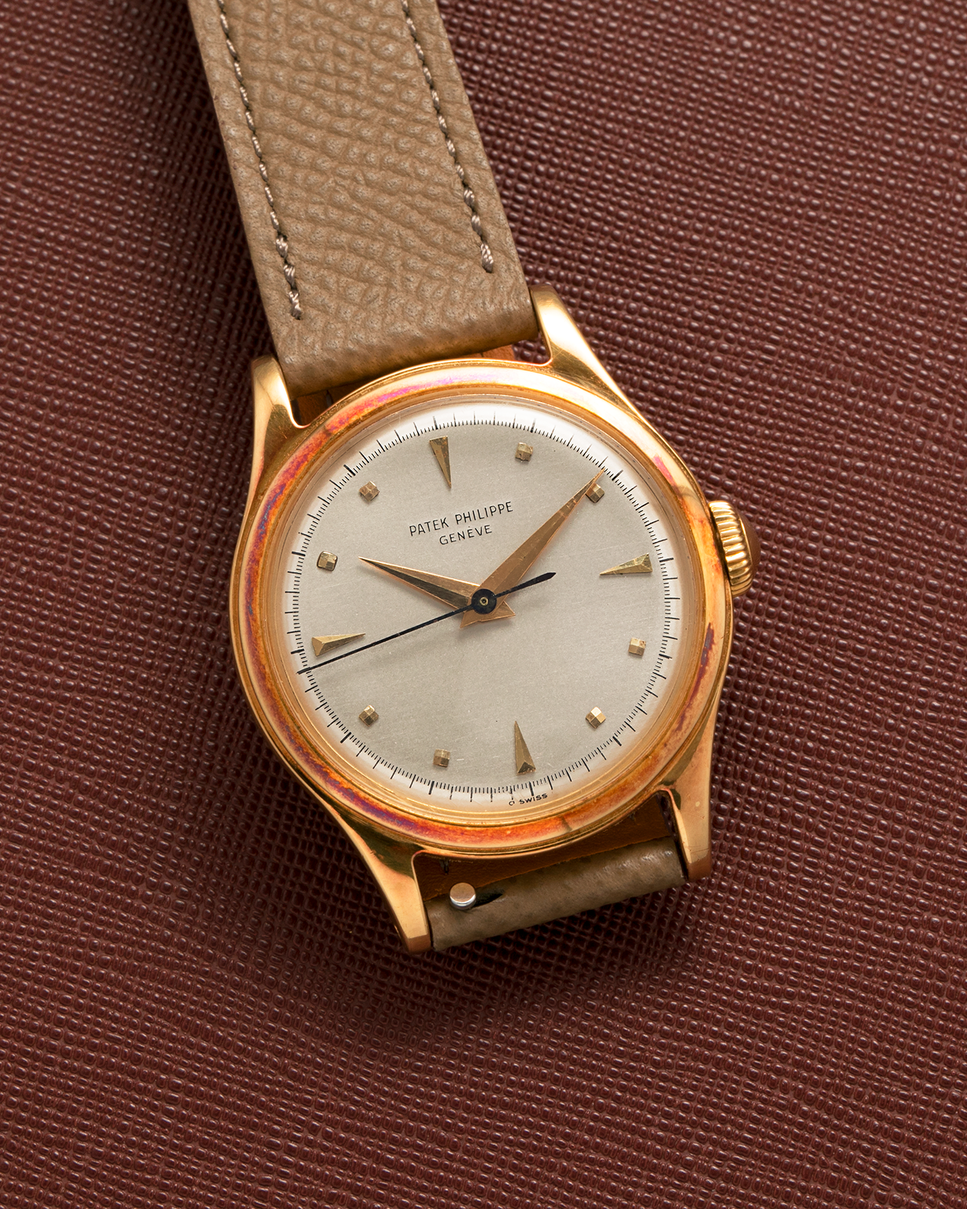 Brand: Patek Philippe Year: 1952 Model: Calatrava Reference: 2508 Material: 18-carat Yellow Gold Movement: Patek Philippe Cal. 27 SC, Manual-Winding Case Dimensions: 35mm x 11mm (Lug-to-Lug 43mm) Lug Width: 18mm Strap: Nostime Taupe Brown Textured Calf Leather Strap