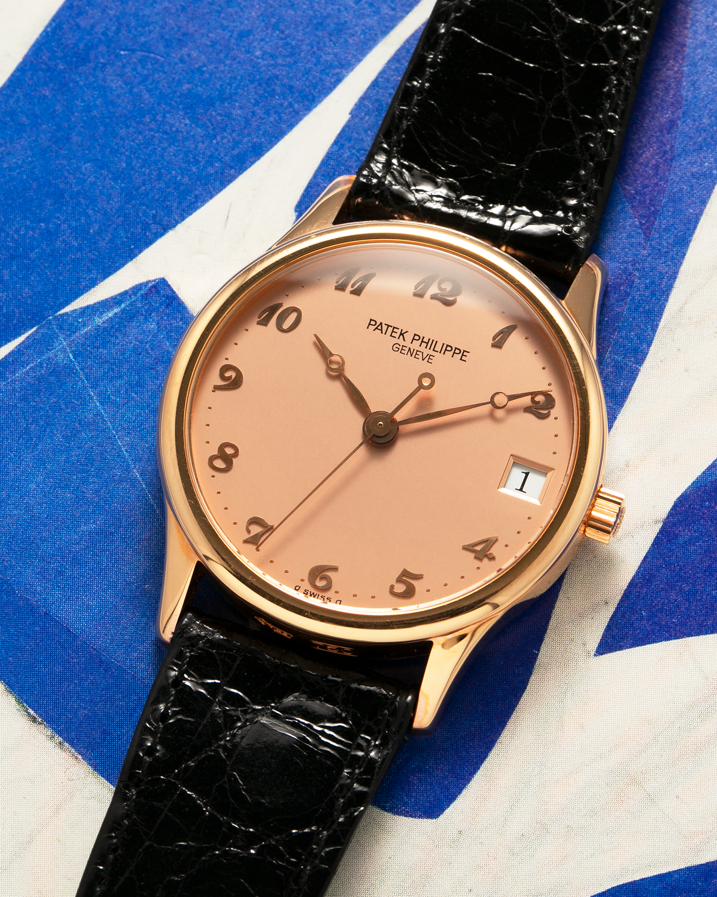 Brand: Patek Philippe
Year: 1993
Model: Calatrava ‘Garrard 150th Anniversary’, Limited to 150 Pieces
Reference: 3998SR
Material: 18-carat Rose Gold
Movement: Patek Philippe Cal. 315 SC, Self-Winding
Case Dimensions: 33.5mm x 8mm (Lug-to-Lug 42mm)
Lug Width: 18mm
Strap: Patek Philippe Black Alligator Strap with Signed 18-carat Rose Gold Tang Buckle