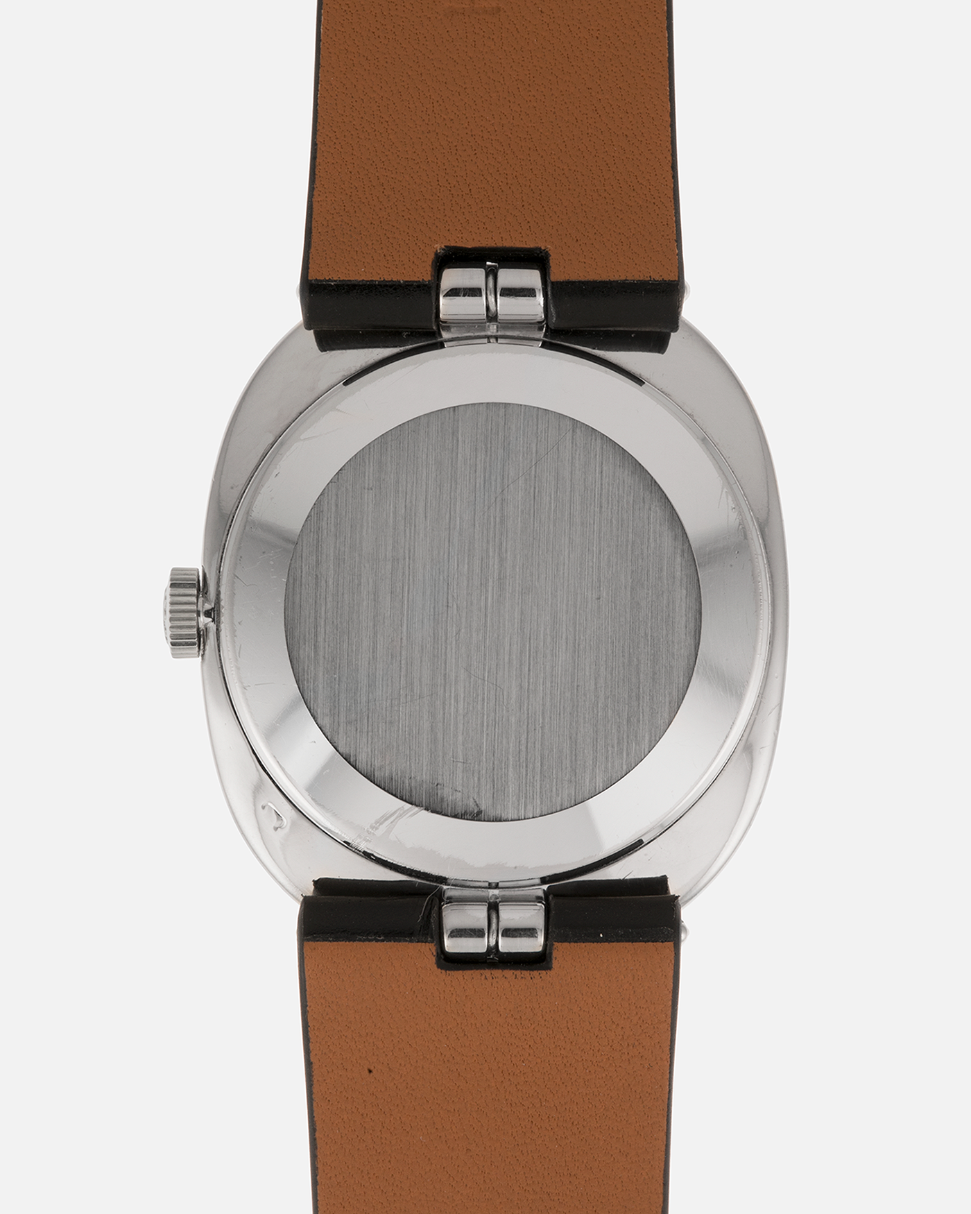 Brand: Patek Philippe
Year: 1972
Model: Ellipse
Reference: 3548G
Material: 18-carat White Gold
Movement: Patek Philippe Cal. 23-300, Manual-Winding
Case Dimensions: 32mm (Including Lugs) x 27mm x 6.1mm
Lug Width: 17mm
Strap: Custom Handdn Black Alligator Stitchless Leather Strap with Signed 18-carat White Gold Tang Buckle