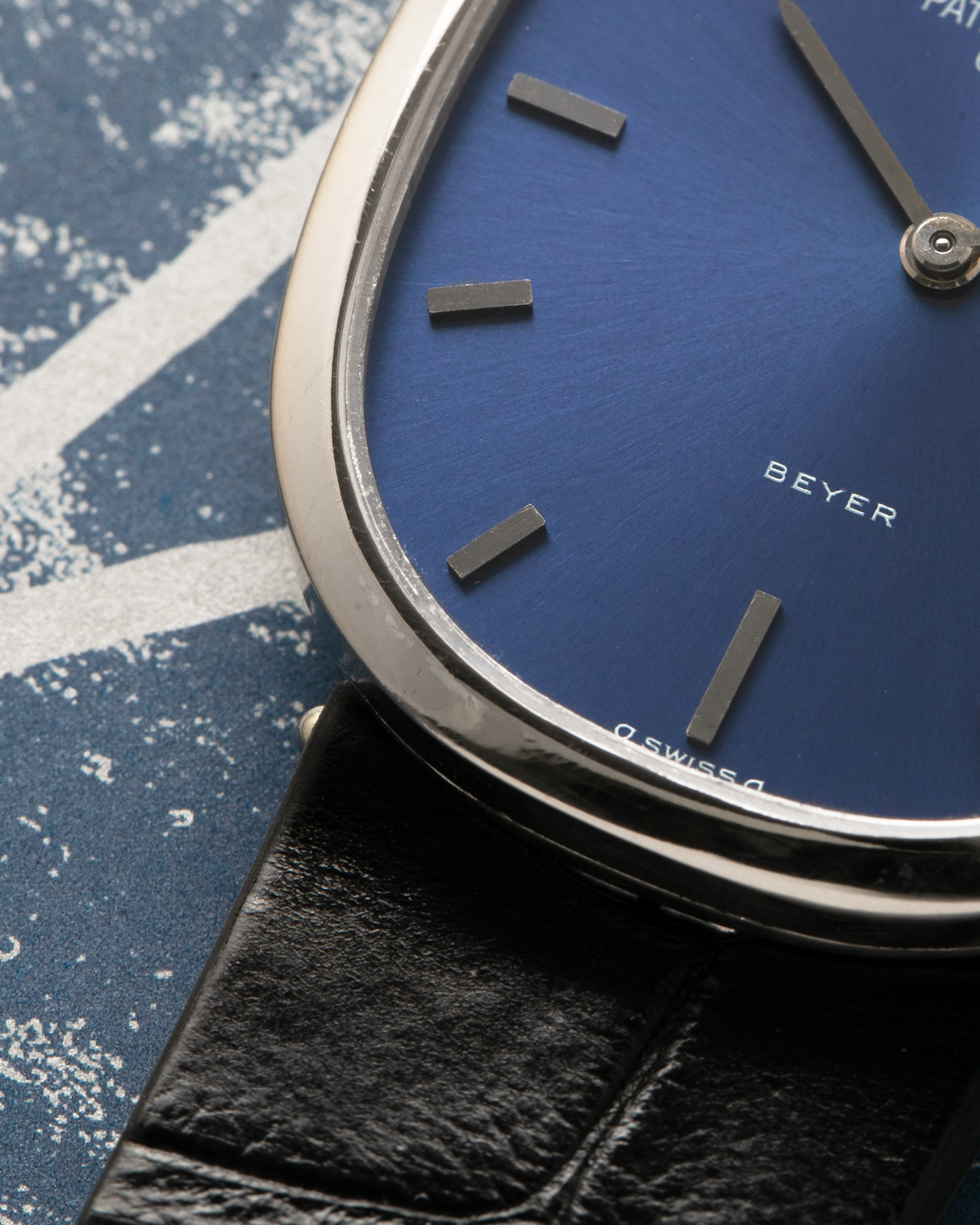 Brand: Patek Philippe
Year: 1972
Model: Ellipse
Reference: 3548G
Material: 18-carat White Gold
Movement: Patek Philippe Cal. 23-300, Manual-Winding
Case Dimensions: 32mm (Including Lugs) x 27mm x 6.1mm
Lug Width: 17mm
Strap: Custom Handdn Black Alligator Stitchless Leather Strap with Signed 18-carat White Gold Tang Buckle