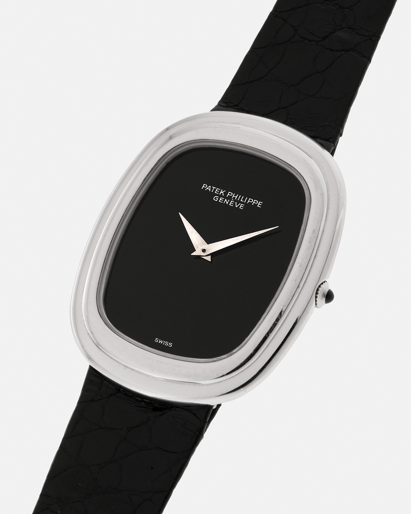 Brand: Patek Philippe
Year: 1976
Model: Ellipse
Reference: 3630
Material: 18-carat White Gold
Movement: Patek Philippe Cal. 177, Manual-Winding
Case Dimensions: 39mm x 31mm x 6mm (Lug-to-Lug 38.5mm)
Lug Width: 17mm
Strap: Patek Philippe Alligator Leather Strap with Signed 18-carat White Gold Ellipse Buckle