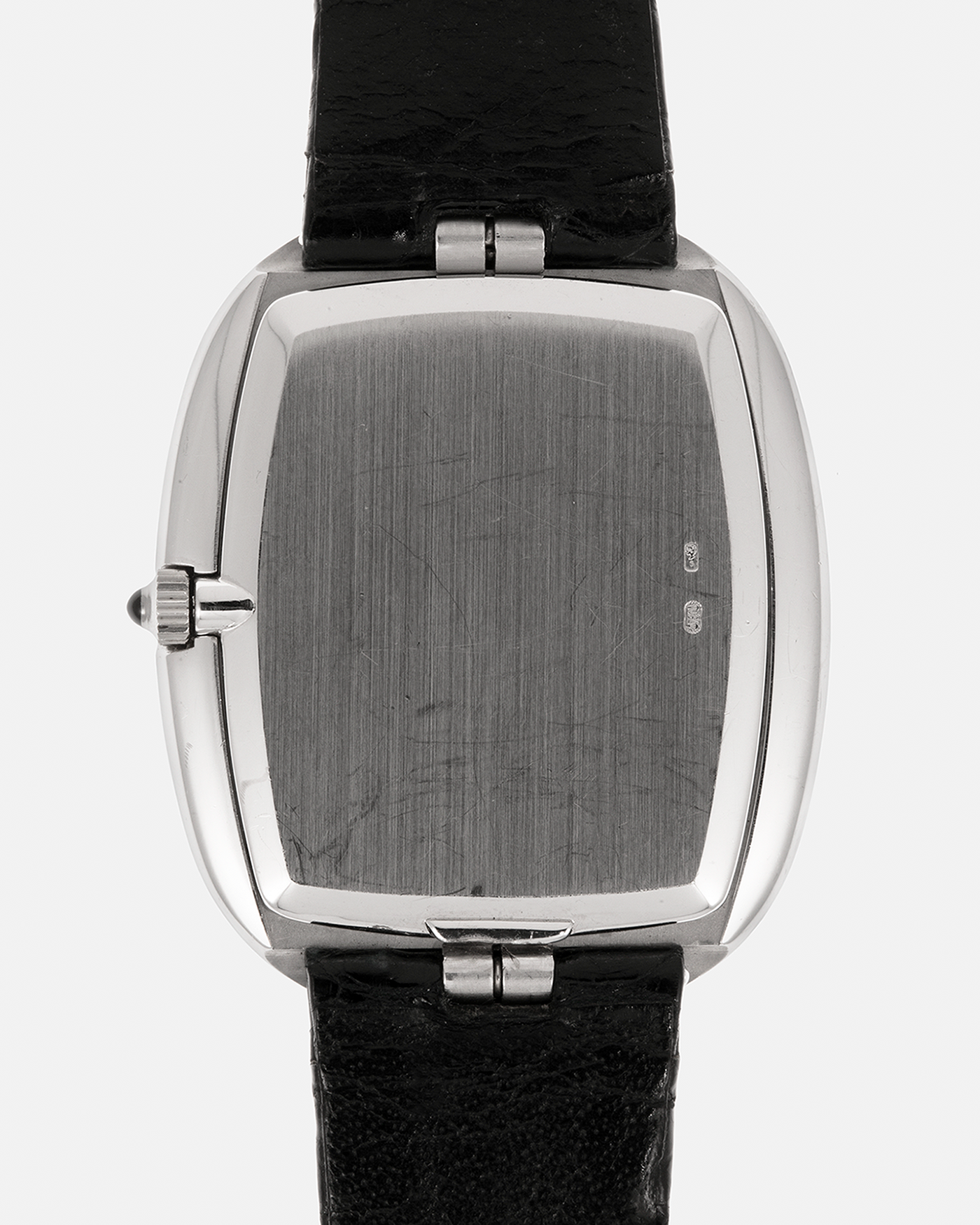 Brand: Patek Philippe
Year: 1976
Model: Ellipse
Reference: 3630
Material: 18-carat White Gold
Movement: Patek Philippe Cal. 177, Manual-Winding
Case Dimensions: 39mm x 31mm x 6mm (Lug-to-Lug 38.5mm)
Lug Width: 17mm
Strap: Patek Philippe Alligator Leather Strap with Signed 18-carat White Gold Ellipse Buckle