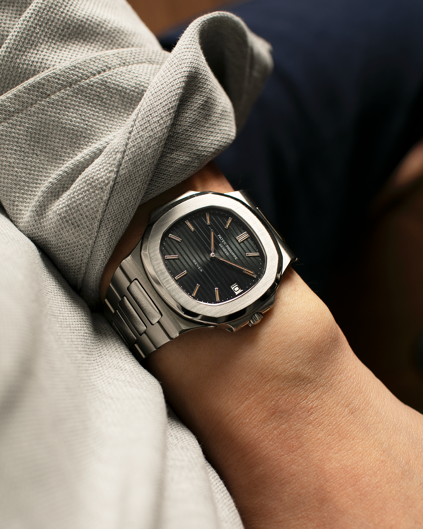 Brand: Patek Philippe
Year: 1983
Model: Nautilus ‘Jumbo’
Reference Number: 3700/11A
Material: Stainless Steel
Movement: Patek Philippe Cal. 28-255C (Jaeger LeCoultre Cal. 920 Based), Self-Winding
Case Dimensions: 40mm x 7.5mm (Ear-to-Ear 42mm)
Bracelet: Patek Philippe Integrated Bracelet in Stainless Steel with Signed Clasp