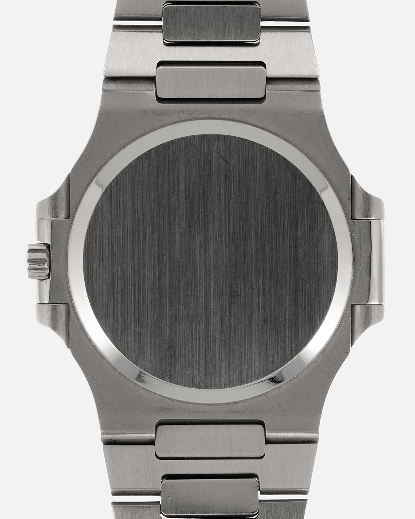 Brand: Patek Philippe
Year: 1983
Model: Nautilus ‘Jumbo’
Reference Number: 3700/11A
Material: Stainless Steel
Movement: Patek Philippe Cal. 28-255C (Jaeger LeCoultre Cal. 920 Based), Self-Winding
Case Dimensions: 40mm x 7.5mm (Ear-to-Ear 42mm)
Bracelet: Patek Philippe Integrated Bracelet in Stainless Steel with Signed Clasp