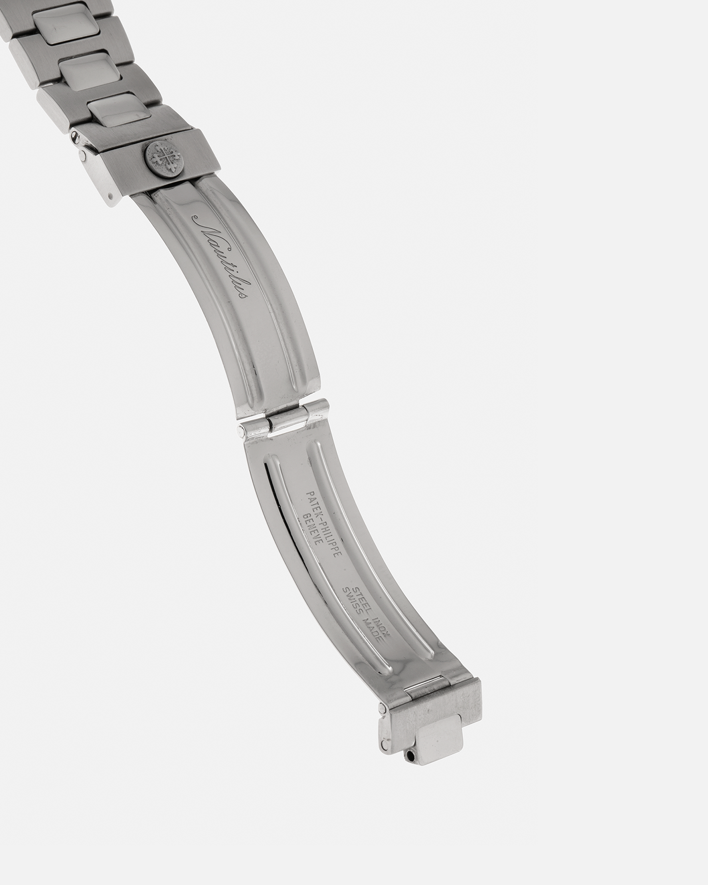 Brand: Patek Philippe
Year: 1983
Model: Nautilus ‘Jumbo’
Reference Number: 3700/11A
Material: Stainless Steel
Movement: Patek Philippe Cal. 28-255C (Jaeger LeCoultre Cal. 920 Based), Self-Winding
Case Dimensions: 40mm x 7.5mm (Ear-to-Ear 42mm)
Bracelet: Patek Philippe Integrated Bracelet in Stainless Steel with Signed Clasp