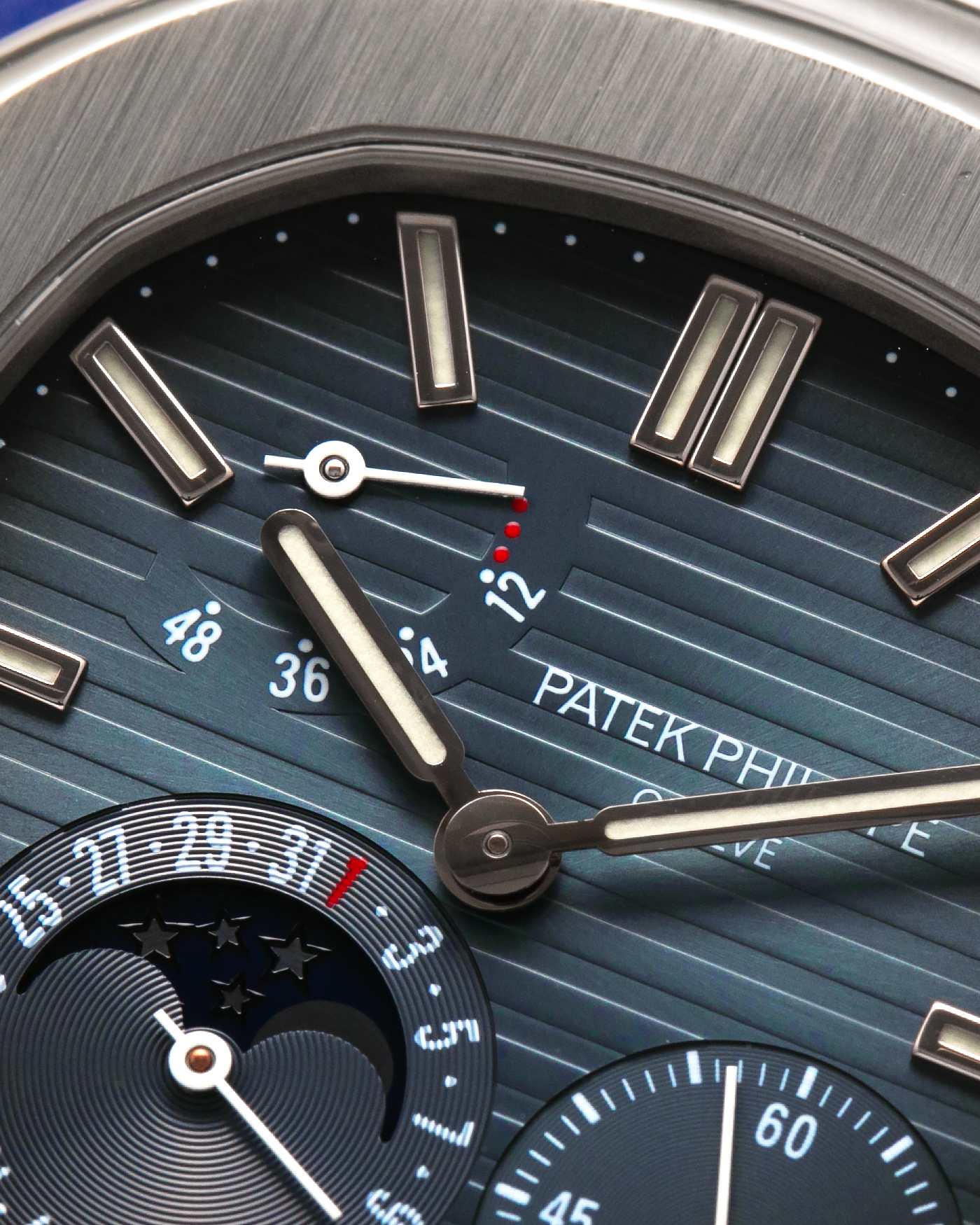 Brand: Patek Philippe
Year: 2005
Model: Nautilus
Reference Number: 3712A
Material: Stainless Steel
Movement: Patek Philippe Calibre 240 PS IRM C LU, Self-Winding
Case Dimensions: 40mm Diameter, 8.5mm Thickness
Bracelet: Patek Philippe Integrated 18-carat Rose Gold Bracelet