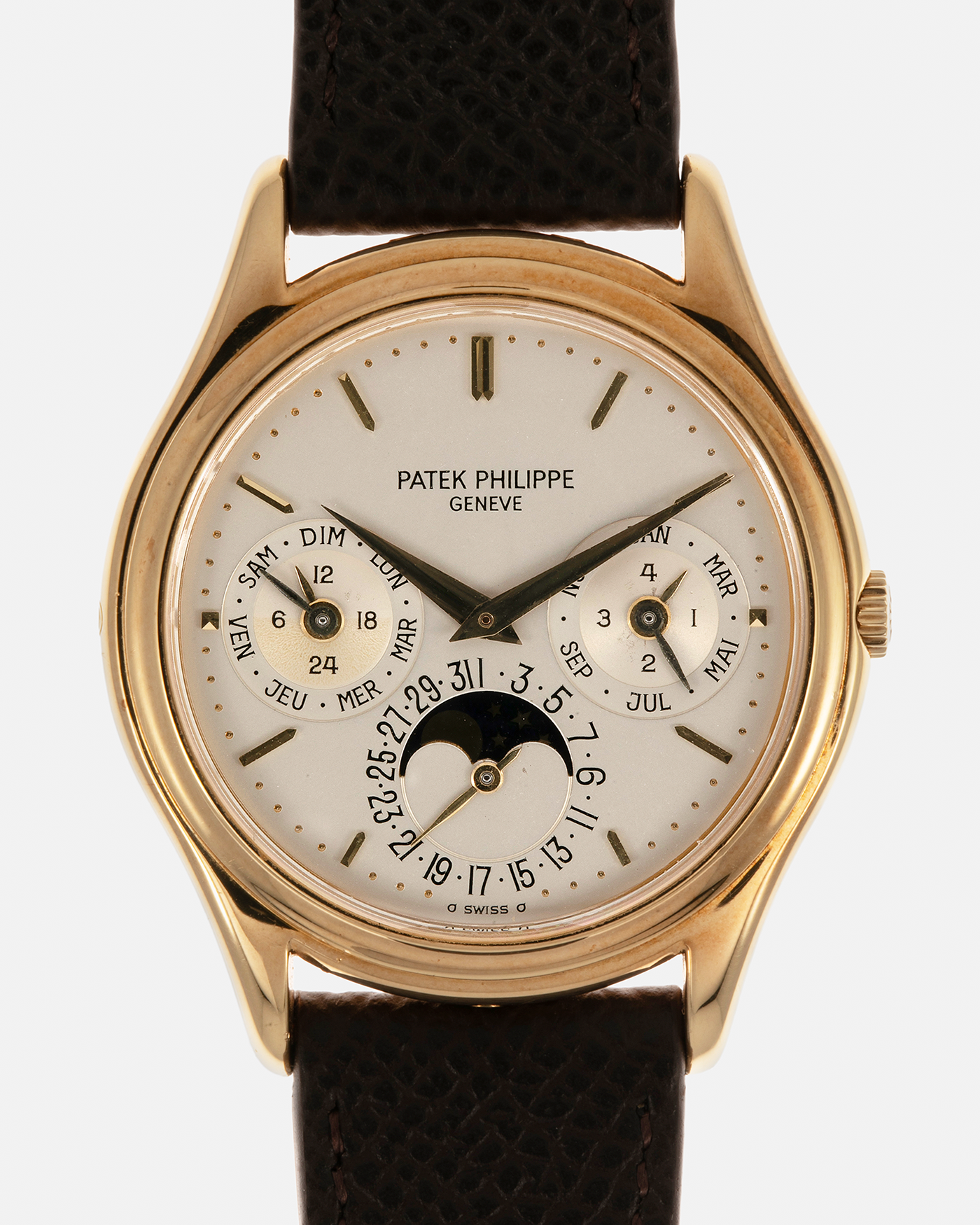 Brand: Patek Philippe
Year: 1989
Model: Perpetual Calendar ‘2nd Series’
Reference Number: 3940J
Material: 18-carat Yellow Gold
Movement: Patek Philippe Cal. 240Q, Self-Winding Micro-Rotor
Case Dimensions: 36mm x 8.5mm (Lug-to-Lug 43.3mm)
Lug Width: 18mm
Strap: Sotheby’s Dark Brown Textured Calf Leather Strap with Signed 18-carat Yellow Gold Tang Buckle