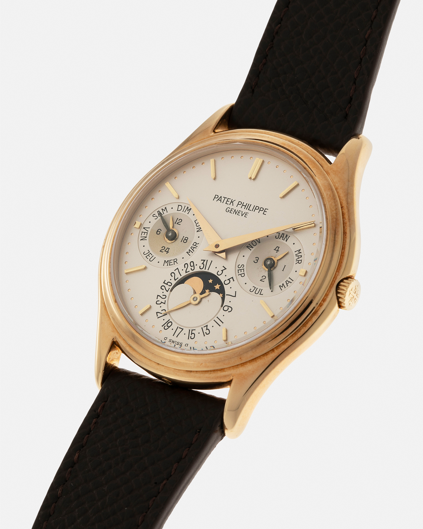 Brand: Patek Philippe
Year: 1989
Model: Perpetual Calendar ‘2nd Series’
Reference Number: 3940J
Material: 18-carat Yellow Gold
Movement: Patek Philippe Cal. 240Q, Self-Winding Micro-Rotor
Case Dimensions: 36mm x 8.5mm (Lug-to-Lug 43.3mm)
Lug Width: 18mm
Strap: Sotheby’s Dark Brown Textured Calf Leather Strap with Signed 18-carat Yellow Gold Tang Buckle