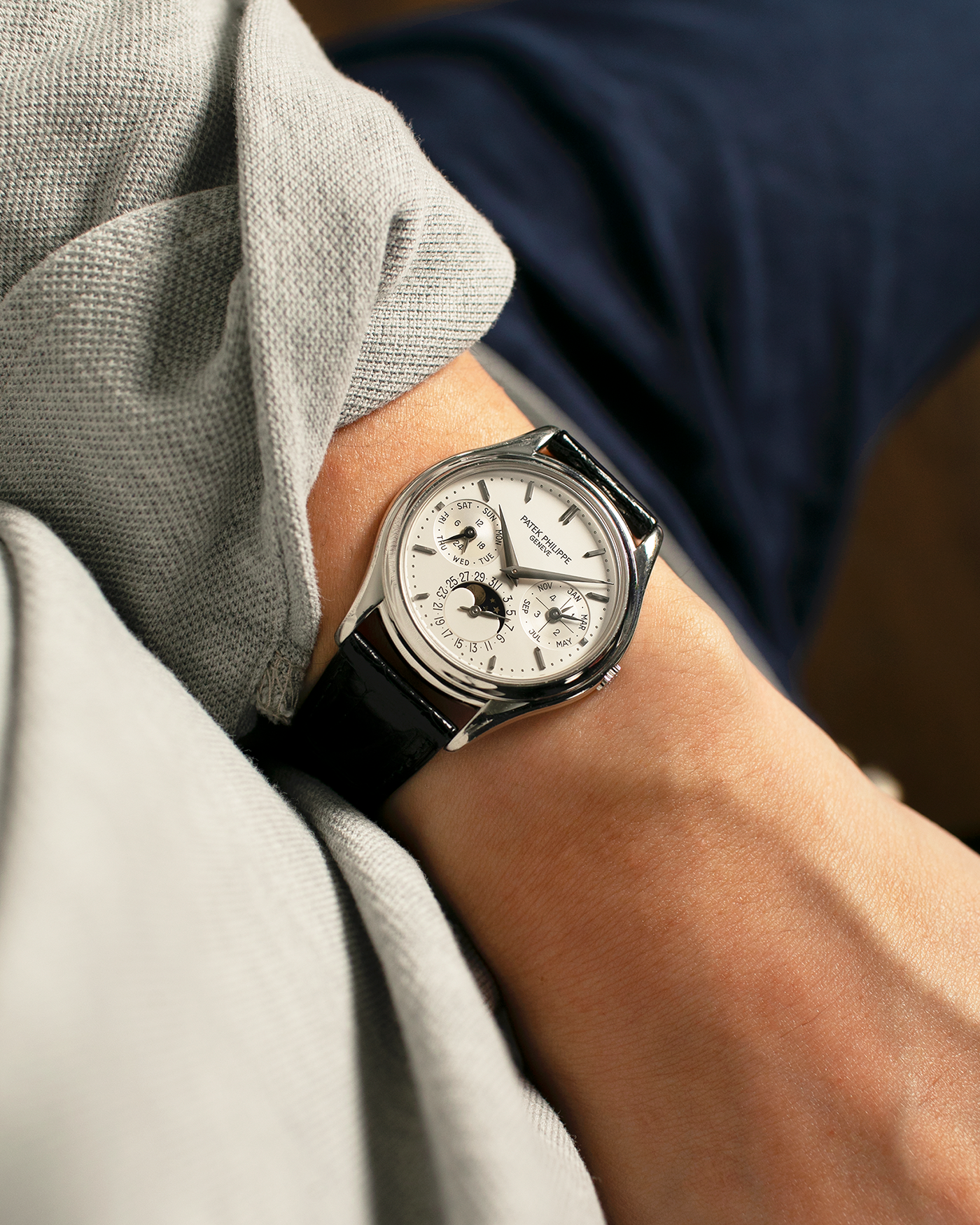 Brand: Patek Philippe
Year: 1994
Model: Perpetual Calendar ‘2nd Series’
Reference Number: 3940P
Material: Platinum 950
Movement: Patek Philippe Cal. 240Q, Self-Winding Micro-Rotor
Case Dimensions: 36mm x 8.5mm (Lug-to-Lug 43.3mm)
Lug Width: 18mm
Strap: Patek Philippe Black Alligator Leather Strap with Signed Platinum 950 Deployant Clasp