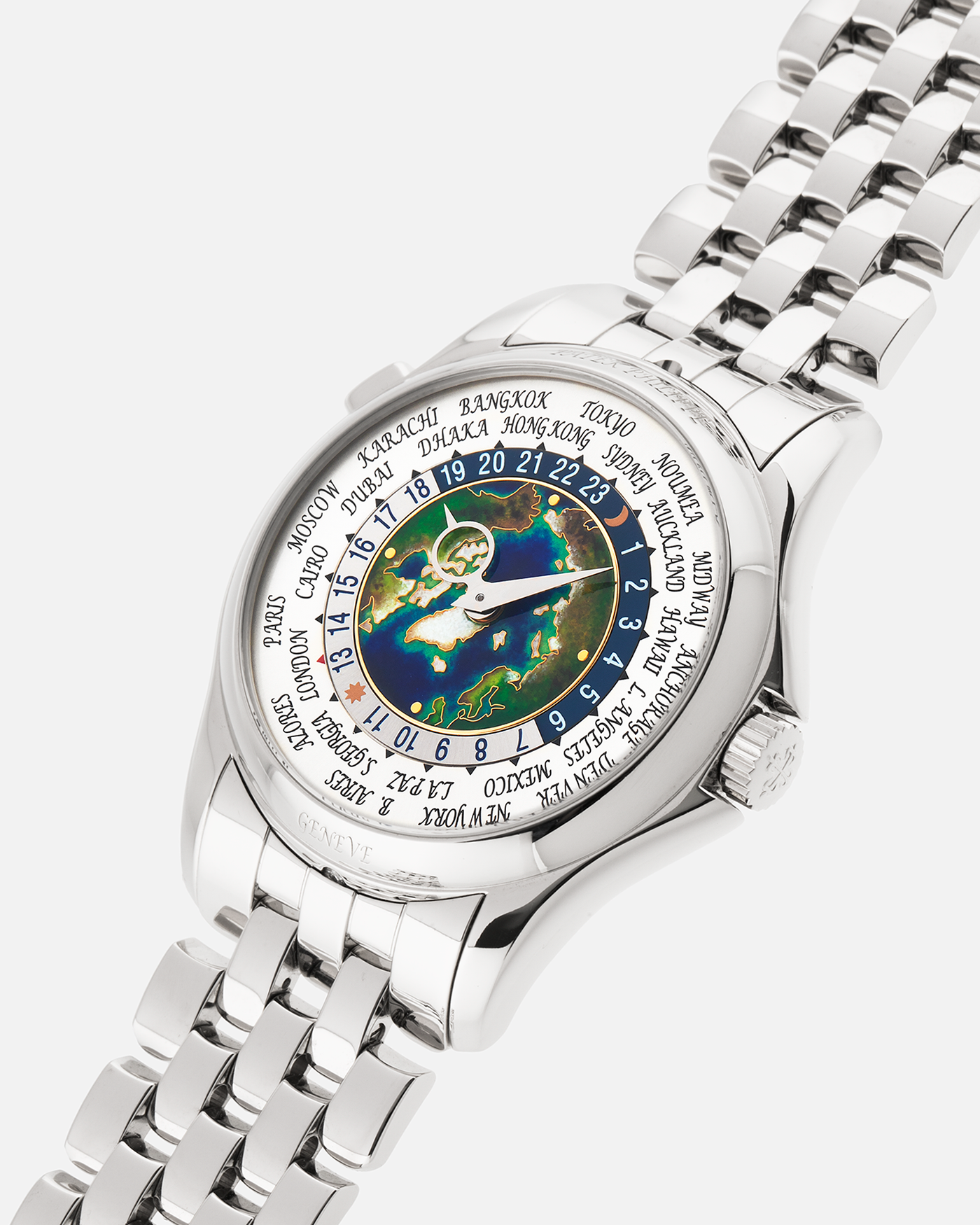 Brand: Patek Philippe
Year: 2021
Model: World Time ‘Cloisonné Enamel Dial’
Reference Number: 5131P
Material: Platinum 950
Movement: Patek Philippe Cal. 240 HU Micro Rotor, Self-Winding
Case Dimensions: 39.5mm x 10.6mm (48.5mm Lug-to-Lug)
Lug Width: 22mm
Bracelet: Patek Philippe Bracelet in Platinum 950 with Signed Integrated Double Deployant Folding Clasp