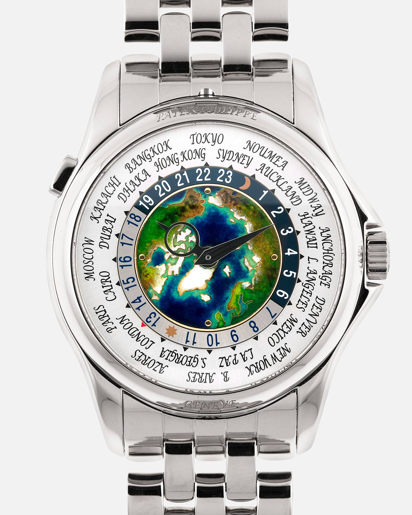 Brand: Patek Philippe
Year: 2021
Model: World Time ‘Cloisonné Enamel Dial’
Reference Number: 5131P
Material: Platinum 950
Movement: Patek Philippe Cal. 240 HU Micro Rotor, Self-Winding
Case Dimensions: 39.5mm x 10.6mm (48.5mm Lug-to-Lug)
Lug Width: 22mm
Bracelet: Patek Philippe Bracelet in Platinum 950 with Signed Integrated Double Deployant Folding Clasp