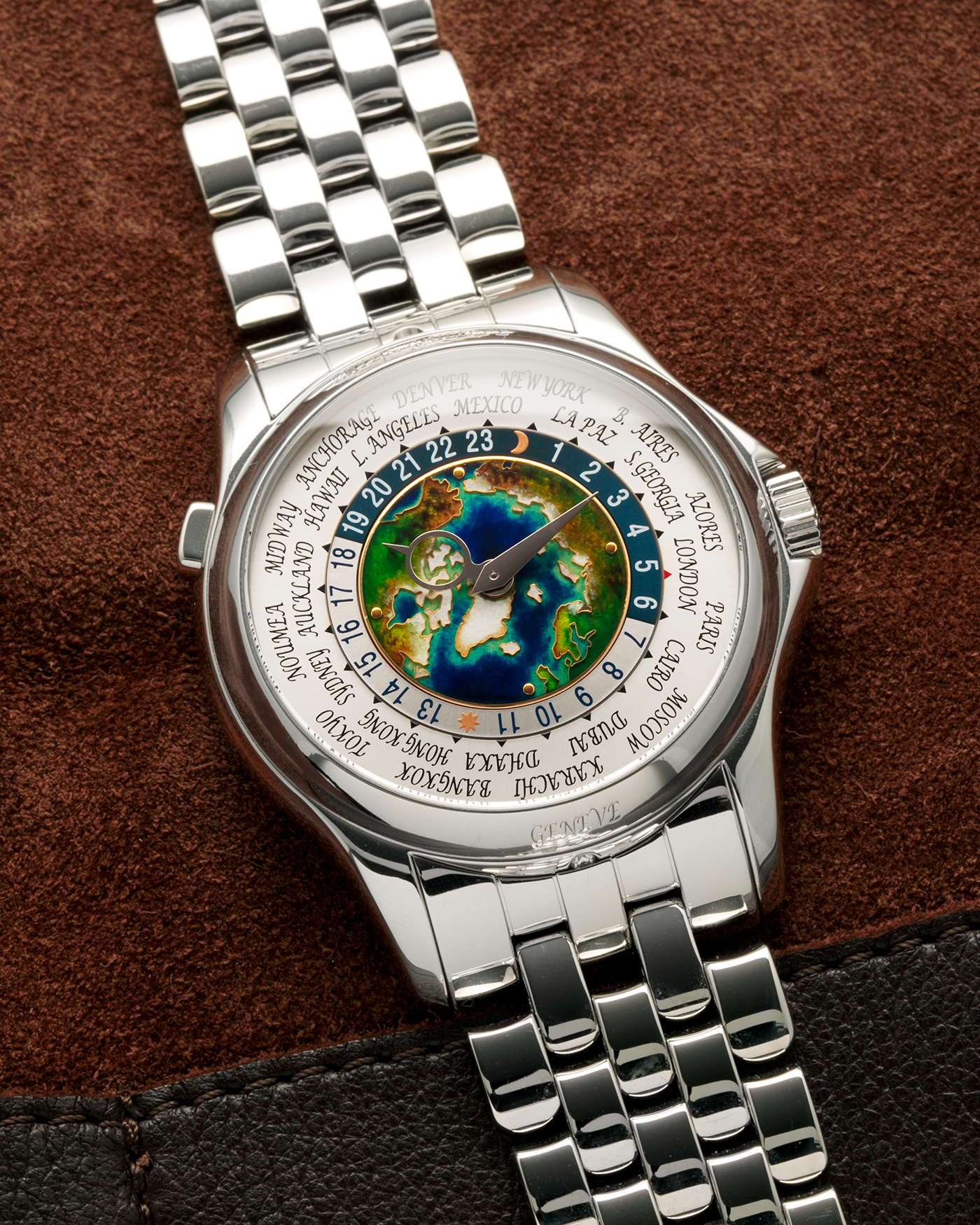 Brand: Patek Philippe
Year: 2021
Model: World Time ‘Cloisonné Enamel Dial’
Reference Number: 5131P
Material: Platinum 950
Movement: Patek Philippe Cal. 240 HU Micro Rotor, Self-Winding
Case Dimensions: 39.5mm x 10.6mm (48.5mm Lug-to-Lug)
Lug Width: 22mm
Bracelet: Patek Philippe Bracelet in Platinum 950 with Signed Integrated Double Deployant Folding Clasp