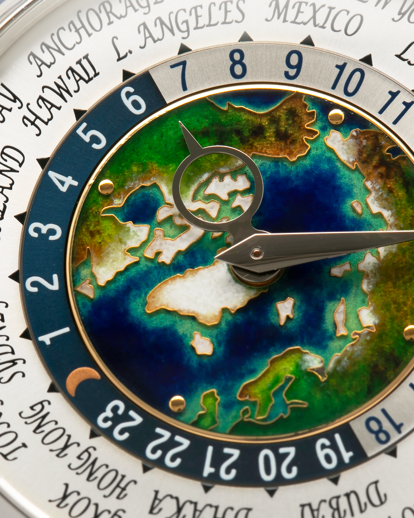 Brand: Patek Philippe
Year: 2021
Model: World Time ‘Cloisonné Enamel Dial’
Reference Number: 5131P
Material: Platinum 950
Movement: Patek Philippe Cal. 240 HU Micro Rotor, Self-Winding
Movement Number: 734XXXX
Case Dimensions: 39.5mm x 10.6mm (48.5mm Lug-to-Lug)
Lug Width: 22mm
Bracelet: Patek Philippe C623BBP Bracelet in Platinum 950 with Signed Integrated Double Deployant Folding Clasp