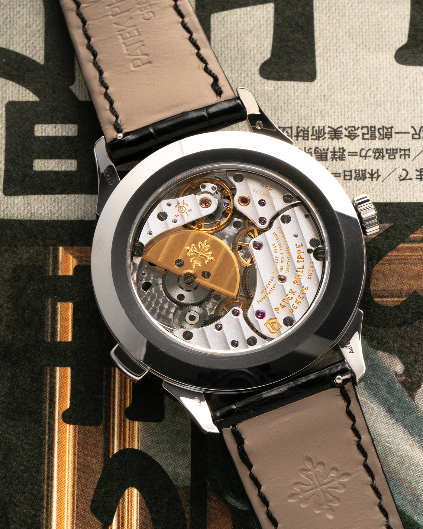 Brand: Patek Philippe
Year: 2018
Model: World Time
Reference: 5230G
Material: 18-carat White Gold
Movement: Patek Philippe Cal. 240 HU Micro Rotor, Self-Winding
Case Dimensions: 38.5mm x 10.3mm (Lug-to-Lug 47mm)
Lug Width: 20mm
Strap: Patek Philippe Black Alligator Leather Strap with Signed 18-carat White Gold Deployant Clasp