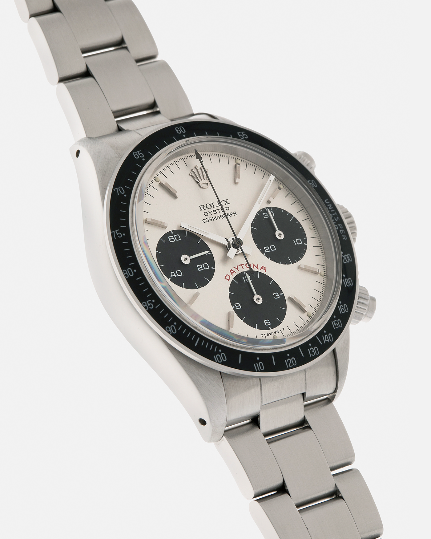 Brand: Rolex
Year: 1979
Model: Cosmograph Daytona ‘Big Red’
Serial Number: 629XXXX
Reference Number: 6263
Material: Stainless Steel
Movement: Rolex-Signed Valjoux Cal. 727, Manual-Winding
Case Dimensions: 37.5mm x 13.5mm (Lug-to-Lug 45mm)
Lug Width: 19mm
Bracelet: Rolex 78350 Solid Link Oyster Bracelet in Stainless Steel with ‘571’ Curved End Links and ‘F’ Signed Clasp