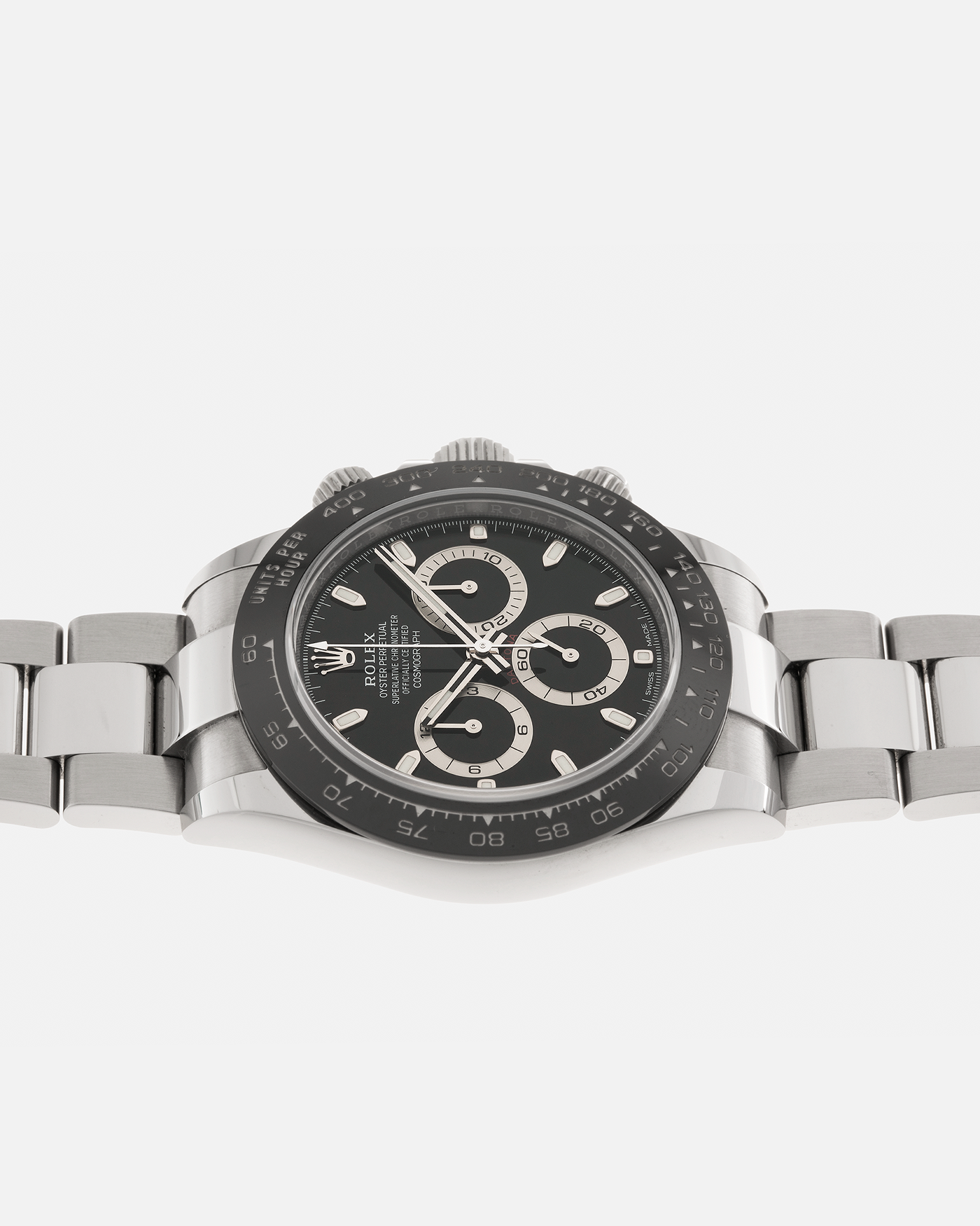 Brand: Rolex
Year: 2018
Model: Cosmograph Daytona
Reference: 116500LN
Material: Stainless Steel
Movement: Rolex Cal. 4130, Self-Winding
Case Dimensions: 40mm x 12mm (Lug-to-Lug 46.5mm)
Lug Width: 20mm
Bracelet: Rolex Oyster Bracelet in Stainless Steel with Signed Clasp