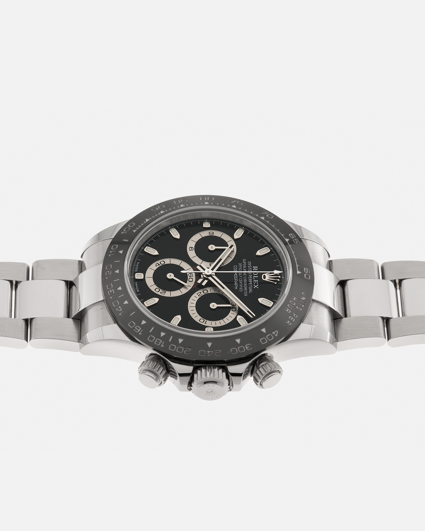 Brand: Rolex
Year: 2018
Model: Cosmograph Daytona
Reference: 116500LN
Material: Stainless Steel
Movement: Rolex Cal. 4130, Self-Winding
Case Dimensions: 40mm x 12mm (Lug-to-Lug 46.5mm)
Lug Width: 20mm
Bracelet: Rolex Oyster Bracelet in Stainless Steel with Signed Clasp