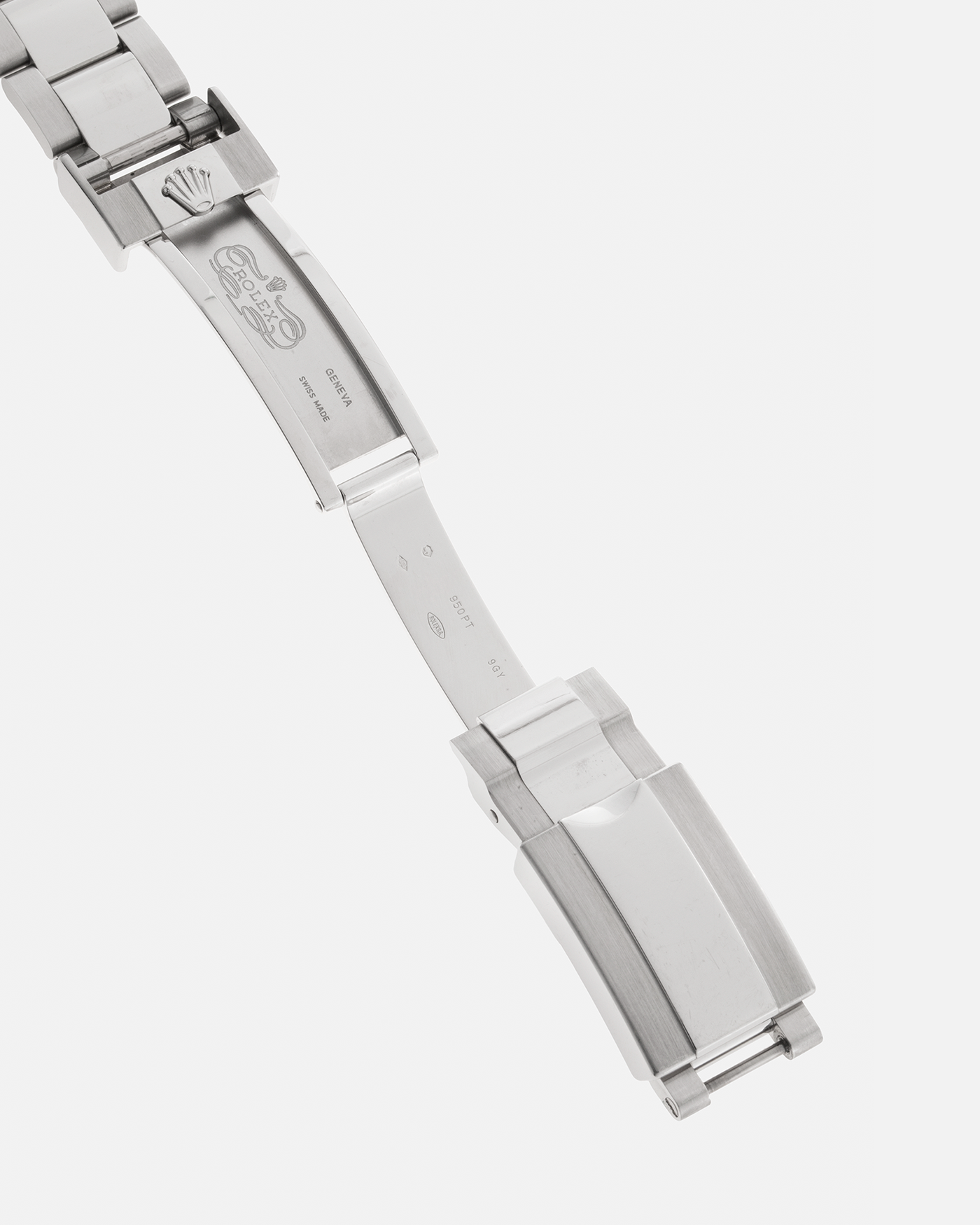 Brand: Rolex Year: 2020 Model: Cosmograph Daytona Reference: 116506 Material: Platinum 950 Movement: Rolex Cal. 4130, Self-Winding Case Diameter: 40mm Lug Width: 20mm Strap: Rolex Platinum Oyster Bracelet
